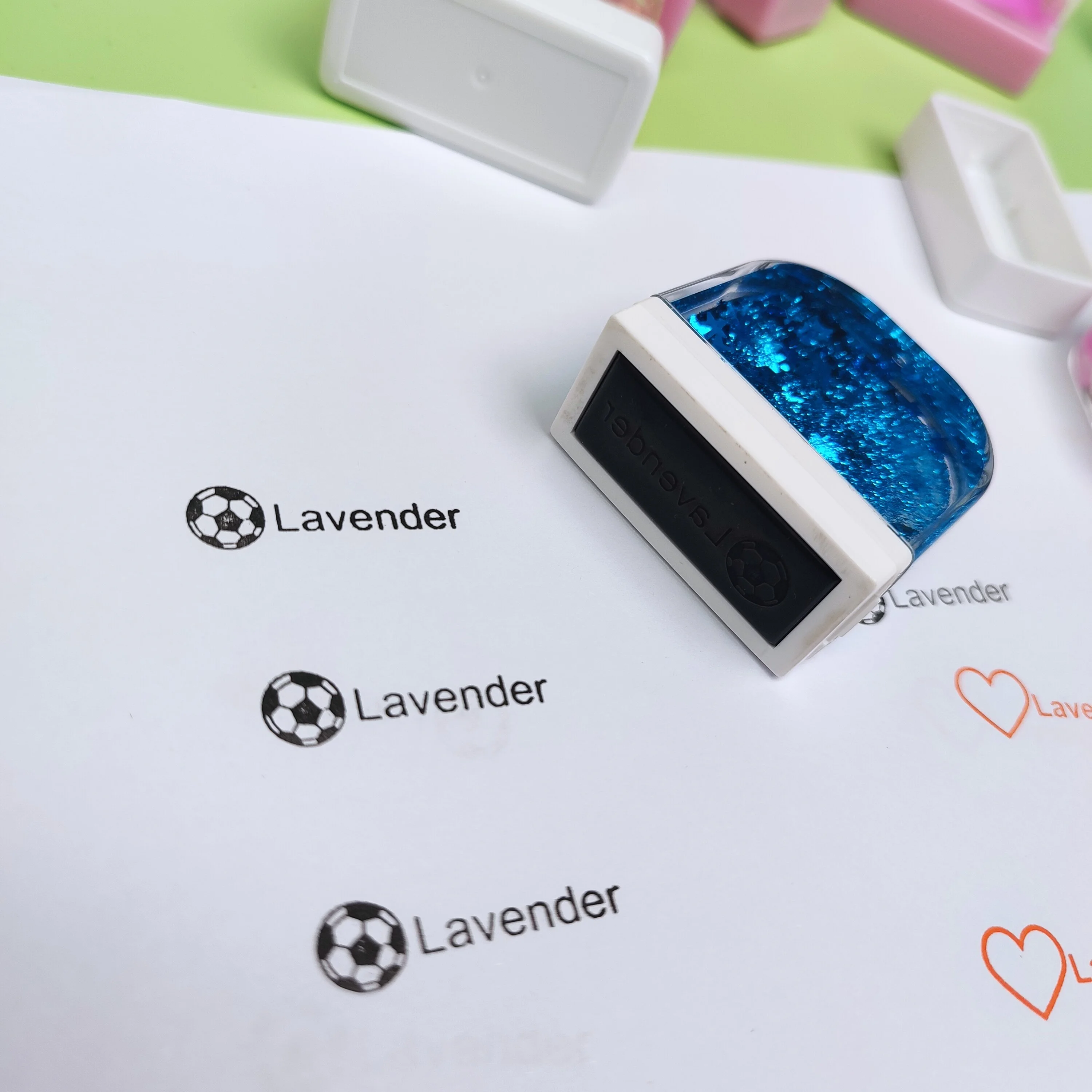 Pre Inked Rubber Stamps Key Chain Cute Animals Seal Shiny Plastic Kids Name Clothing Cartoon Toy Water World Flash Stamp