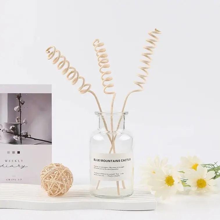 Base De Diffuseur Non Parfumee Faveur Du Roseaux A 2500 Ml Flacon 200Ml Batonnets   Glasshouse En Noix Coco Noire