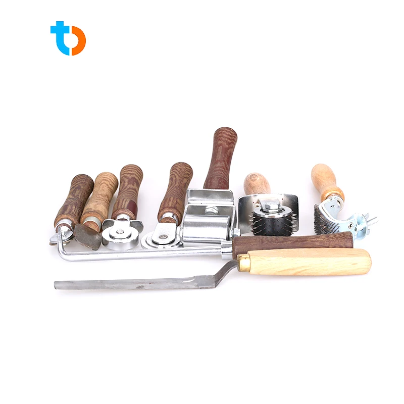 Conveyor belt repair tool kits for vulcanizing joint