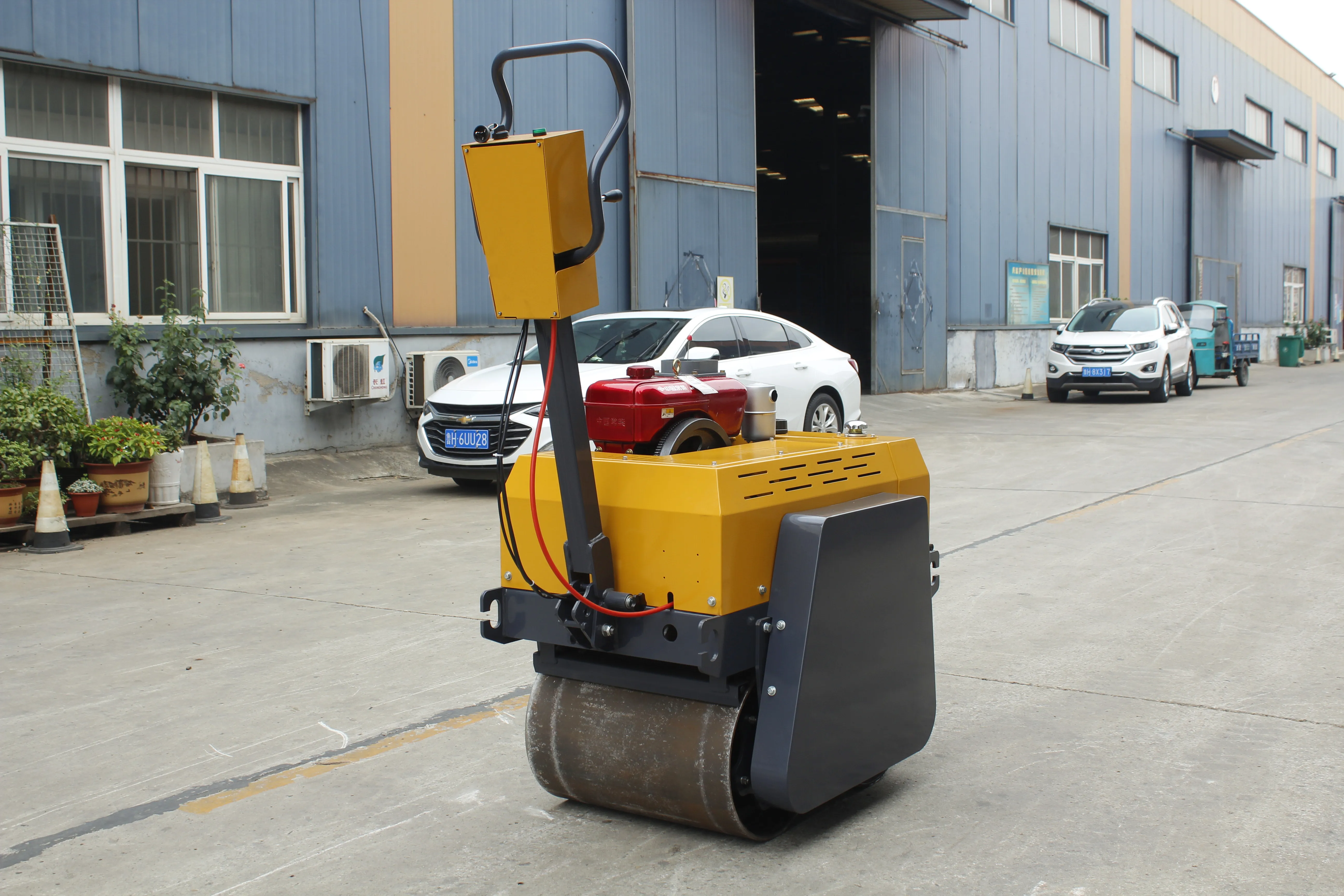 High Quality Road Vibratory Drum Roller Efficient Safety Mini Road Roller Machines