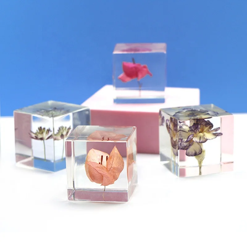SmallOrders J06 Cube transparent crystal built-in dried flower desk decoration creative acrylic crafts paperweight crystal craft