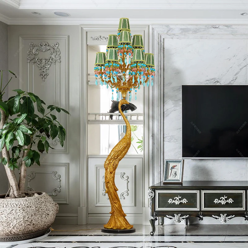 Европейский классический античный роскошный декоративный напольный светильник большого размера в форме павлина