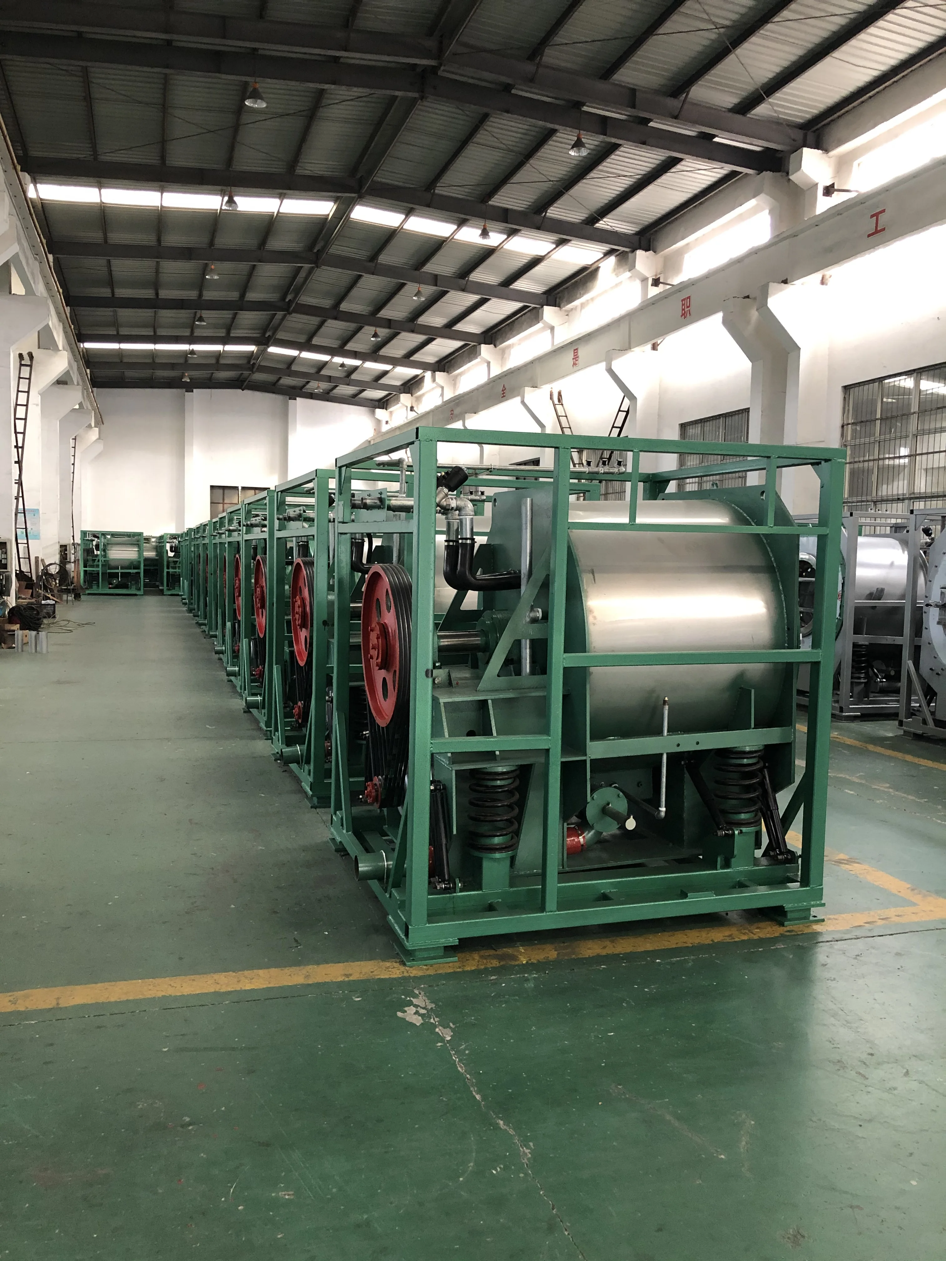 Fully-automatic front loading commercial laundry washer for hospital laundry