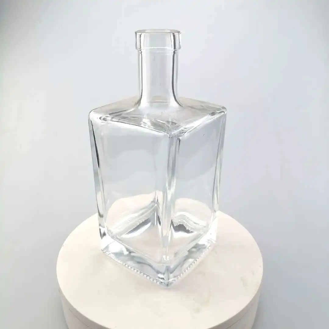 High Grade 750ml Transparent Glass Wine Bottle Liquor Whisky Gin Rum Vodka Brandy Tequila  Bottle With Cork Stopper