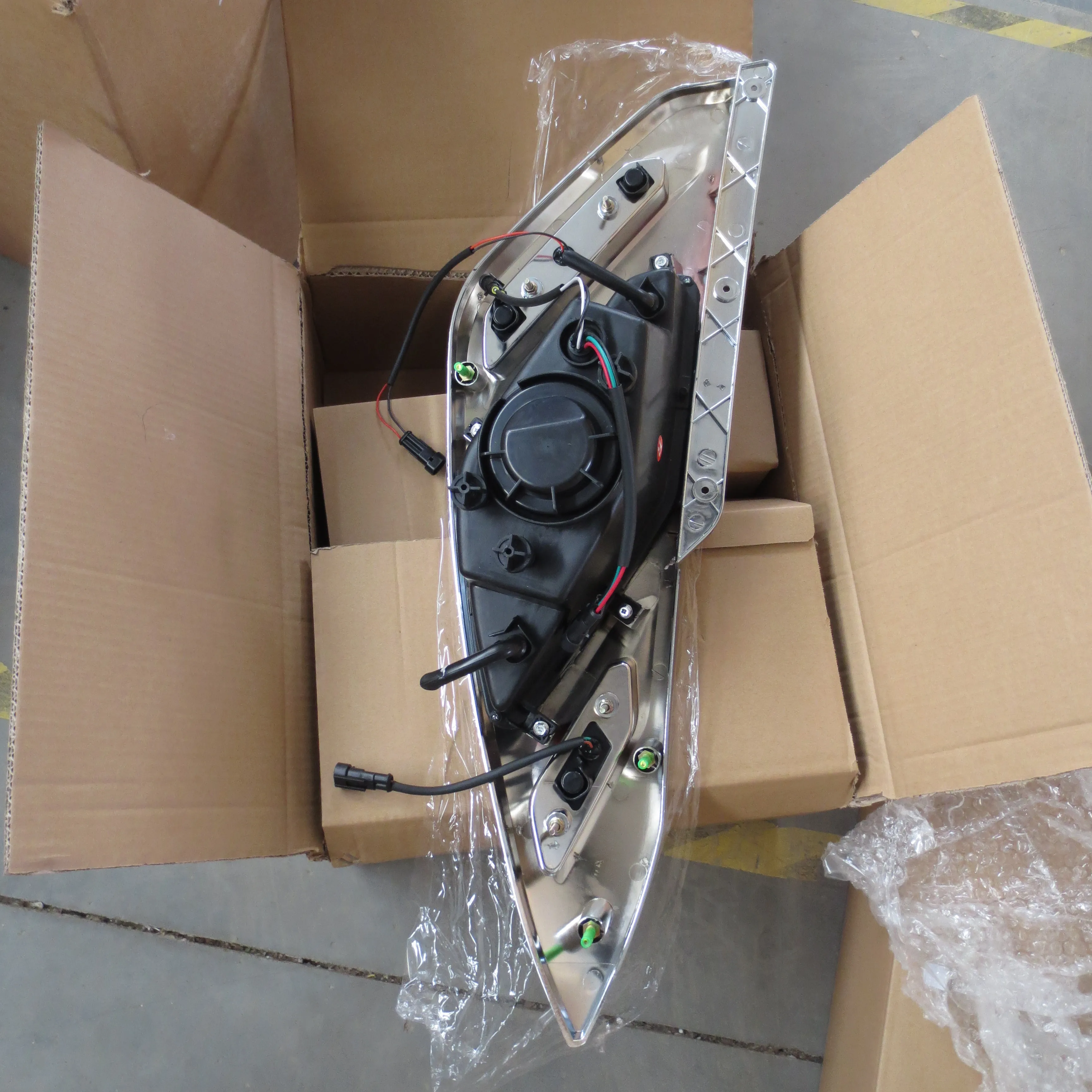 bus led headlight FOR MARCOPOLO BRASIL  auto lighting system bus parts city bus good quality and hot sell 572*560*296 HC-B-1451