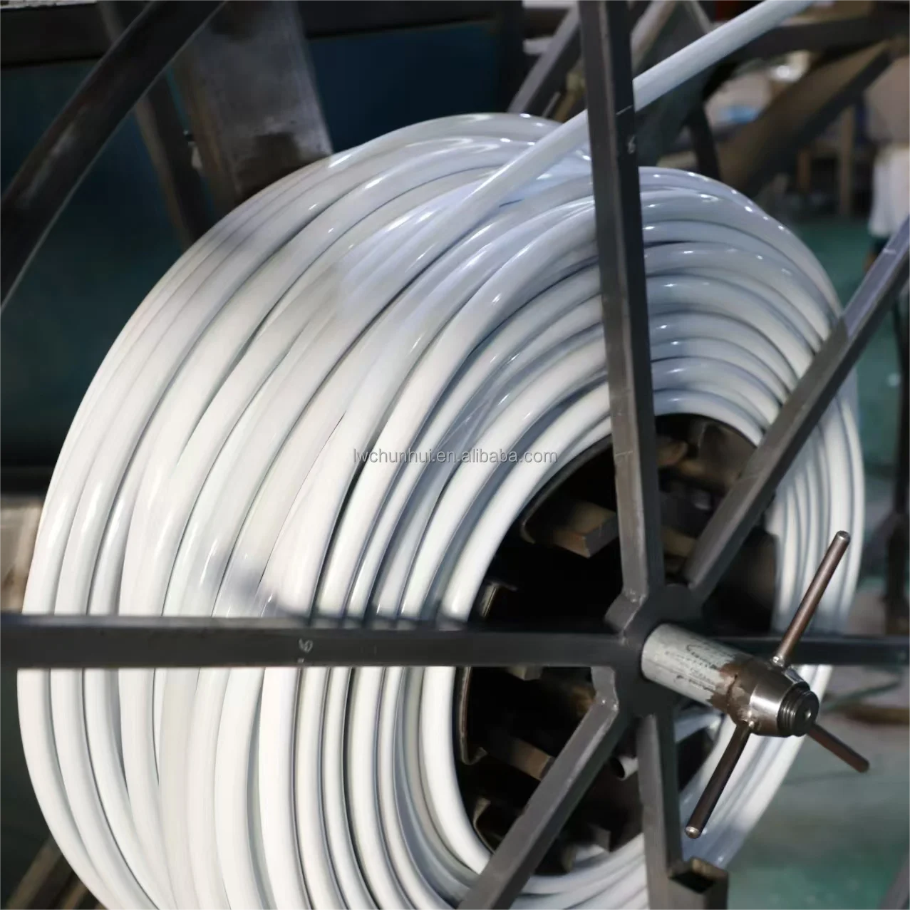 Good quality PE100 Pipe White Outside Black Inside Tube White Composite Tube Drip Irrigation Pipe For Blueberry Seedling