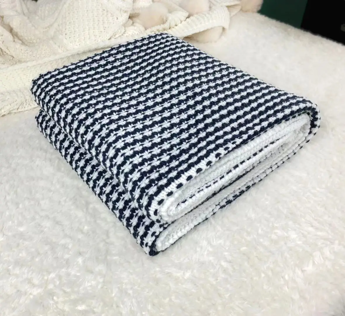 Cozy Crochet Washable and No Shedding Soft Chunky Knit Blanket