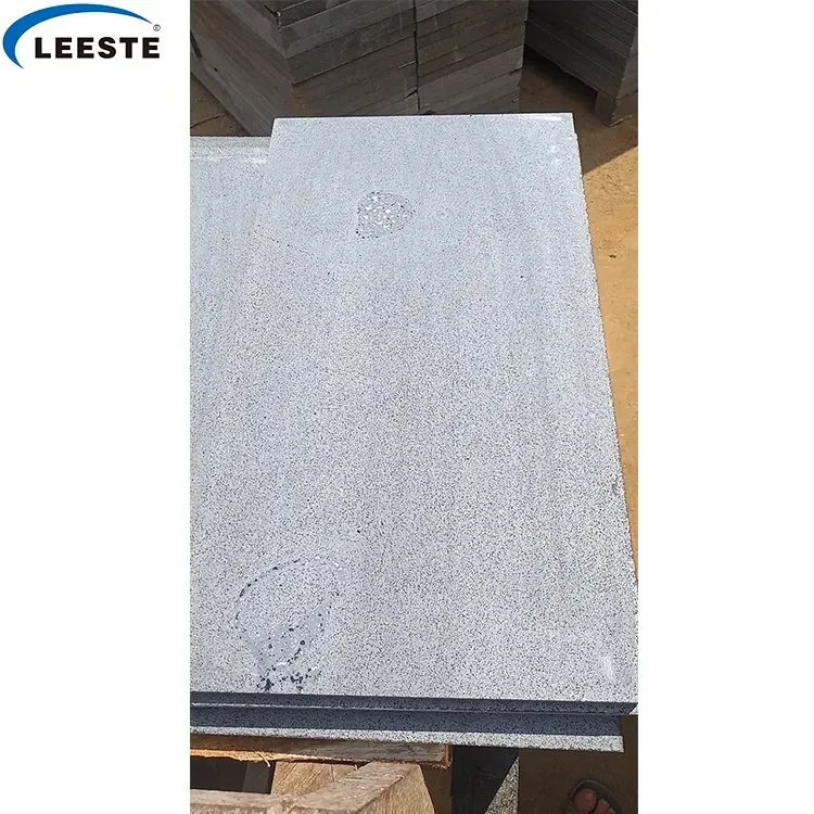 Popular China Hainan Black Basalt Sawn Cut Paving Stone Pool Coping Bluestone Floor Tiles