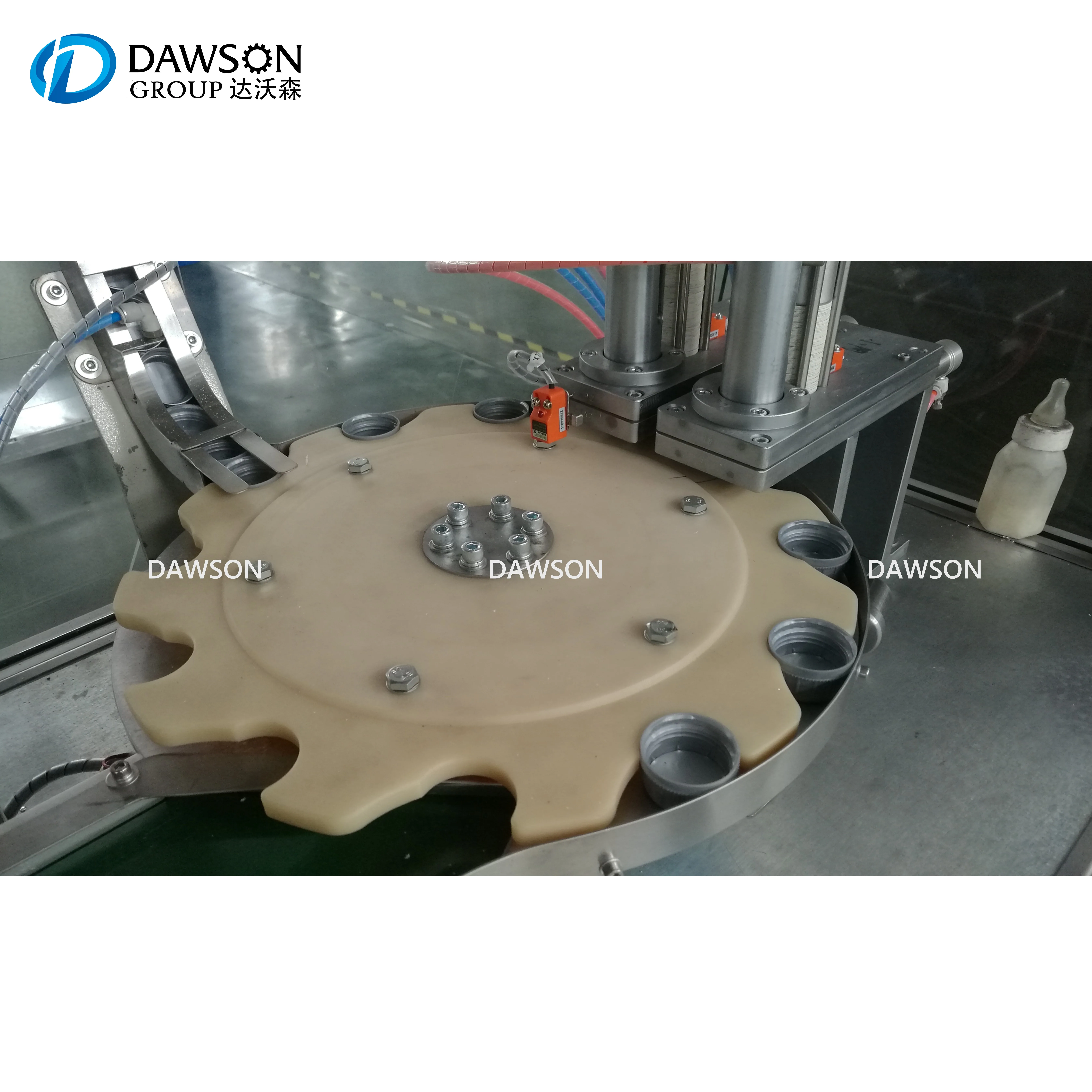 Automatic Plastic Cap PE Foam liner inserting machine bottle cap wad insert Assembly Device machine