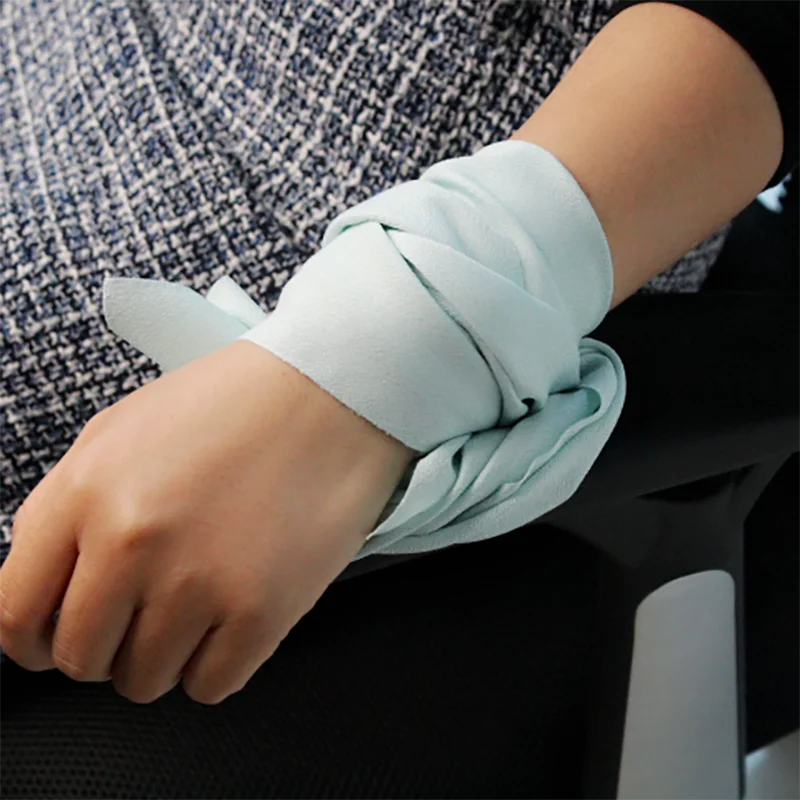 Portable Super Cooling Towel Travel Towel Quick Dry Outdoor Silicone Case Foldable Mini Compression Cool Towel