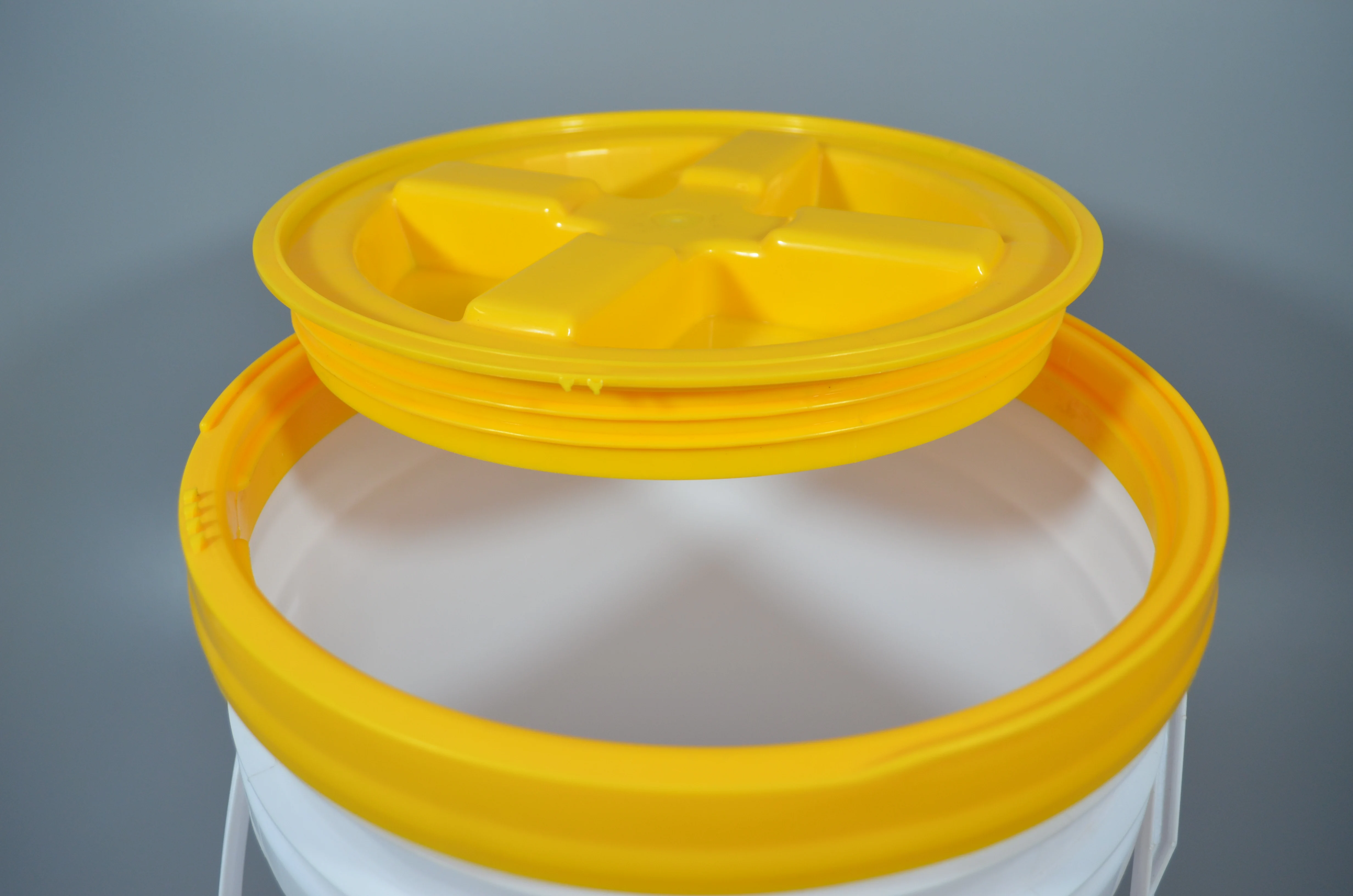 Factory wholesale 20L food grade car wash bucket paint coating storage round plastic bucket