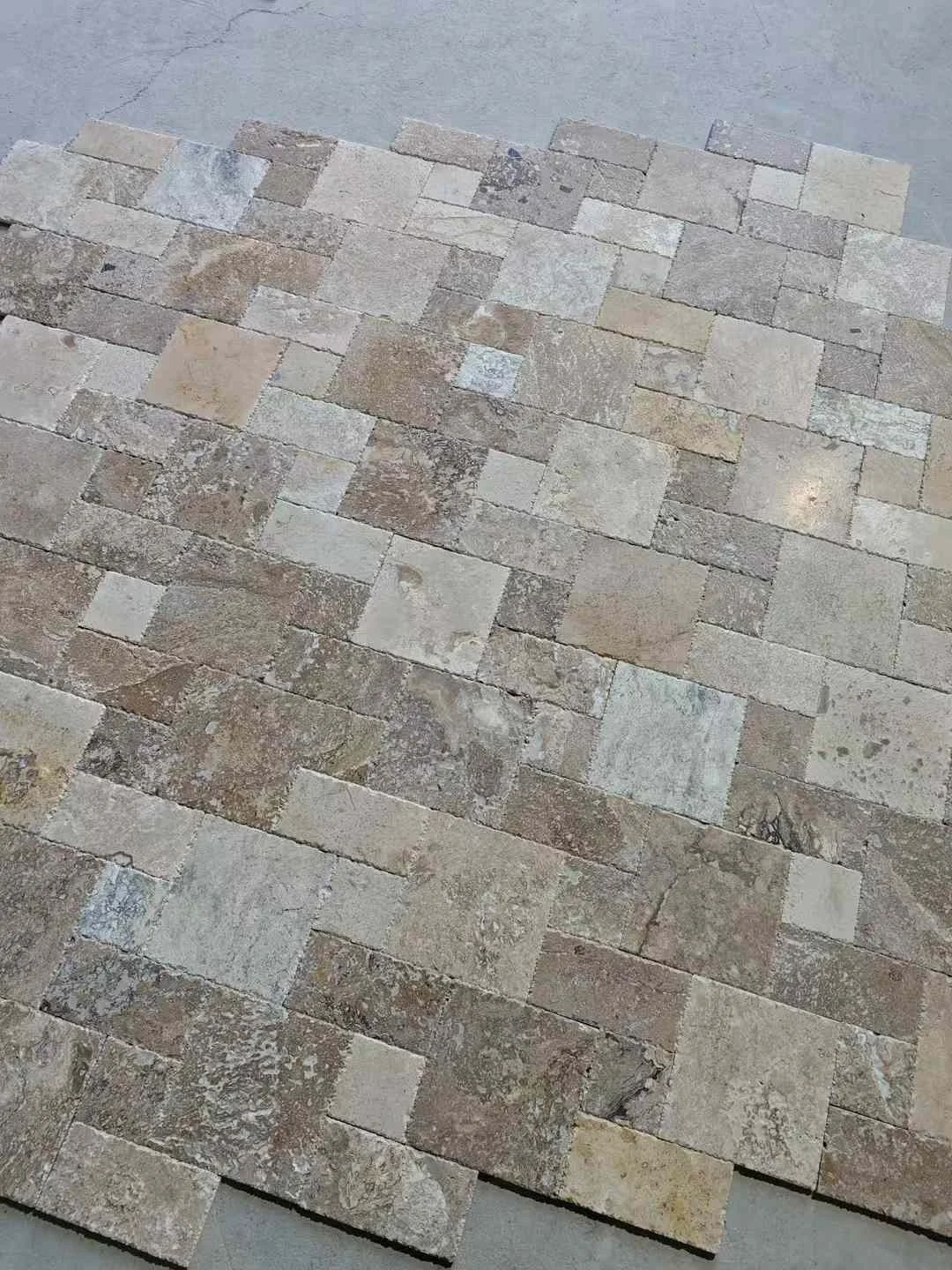 Травертиновая плита обрезанная по размеру бежевый французский в стиле versailles открытый бассейн подъездная дорожка травертиновая каменная плитка для пола