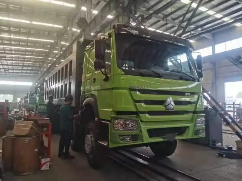 Brand new 8x4 SINOTRUK HOWO Dump Truck Rear dumper truck Tipper truck