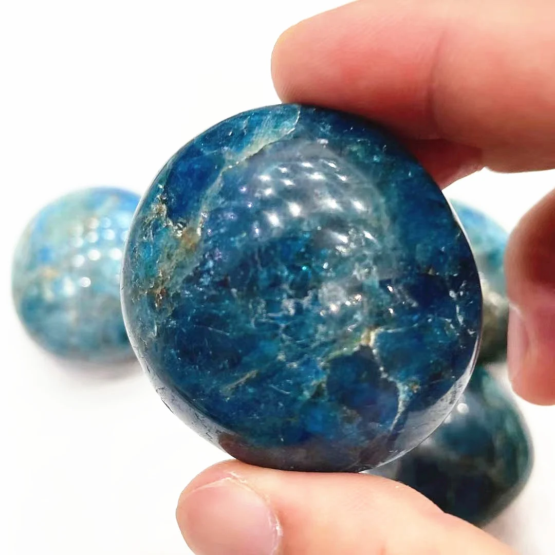 Natural Irregularly Healing Reiki Massage Gemstones Quartz Apatite Palm Stones