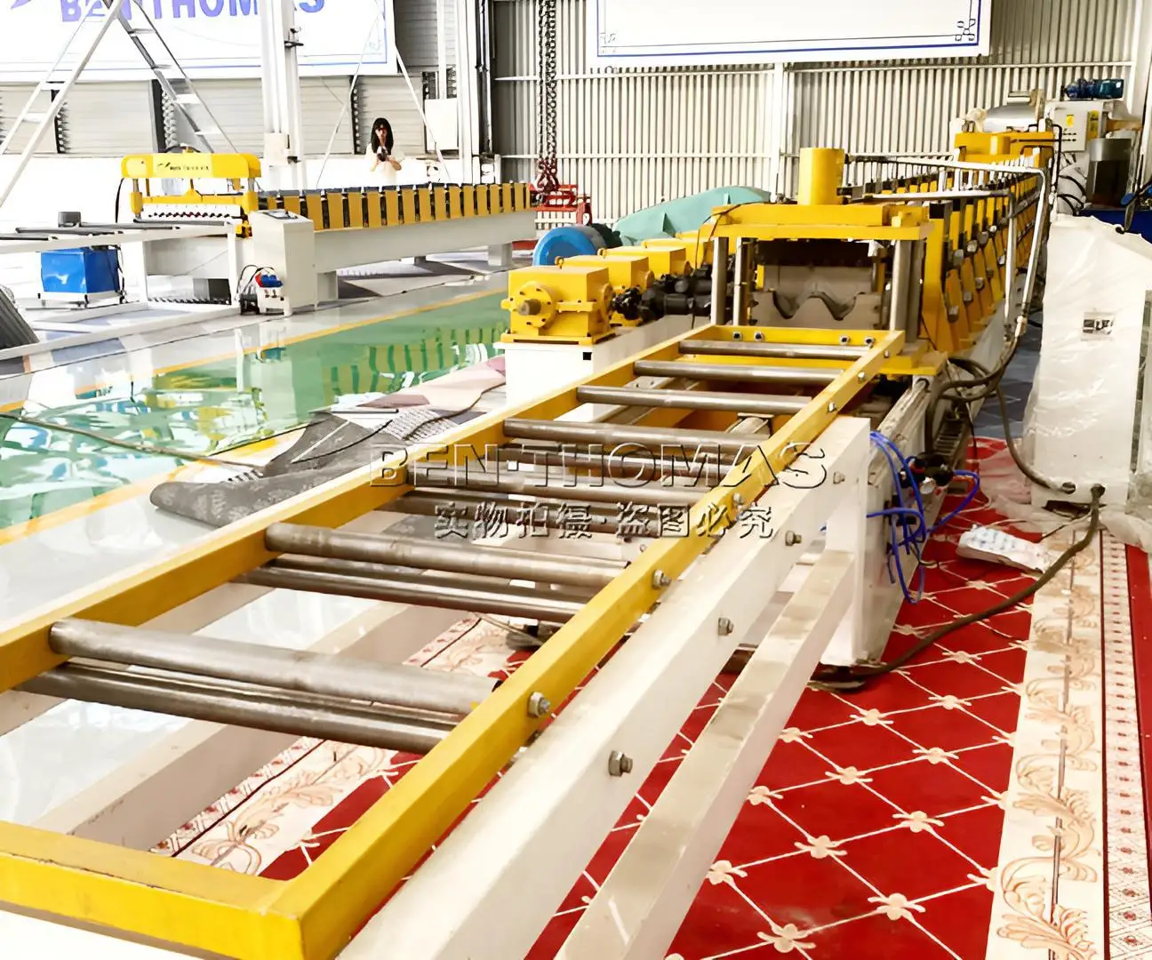 New design highway guardrail making cold roll forming machine high-speed guardrail making machine