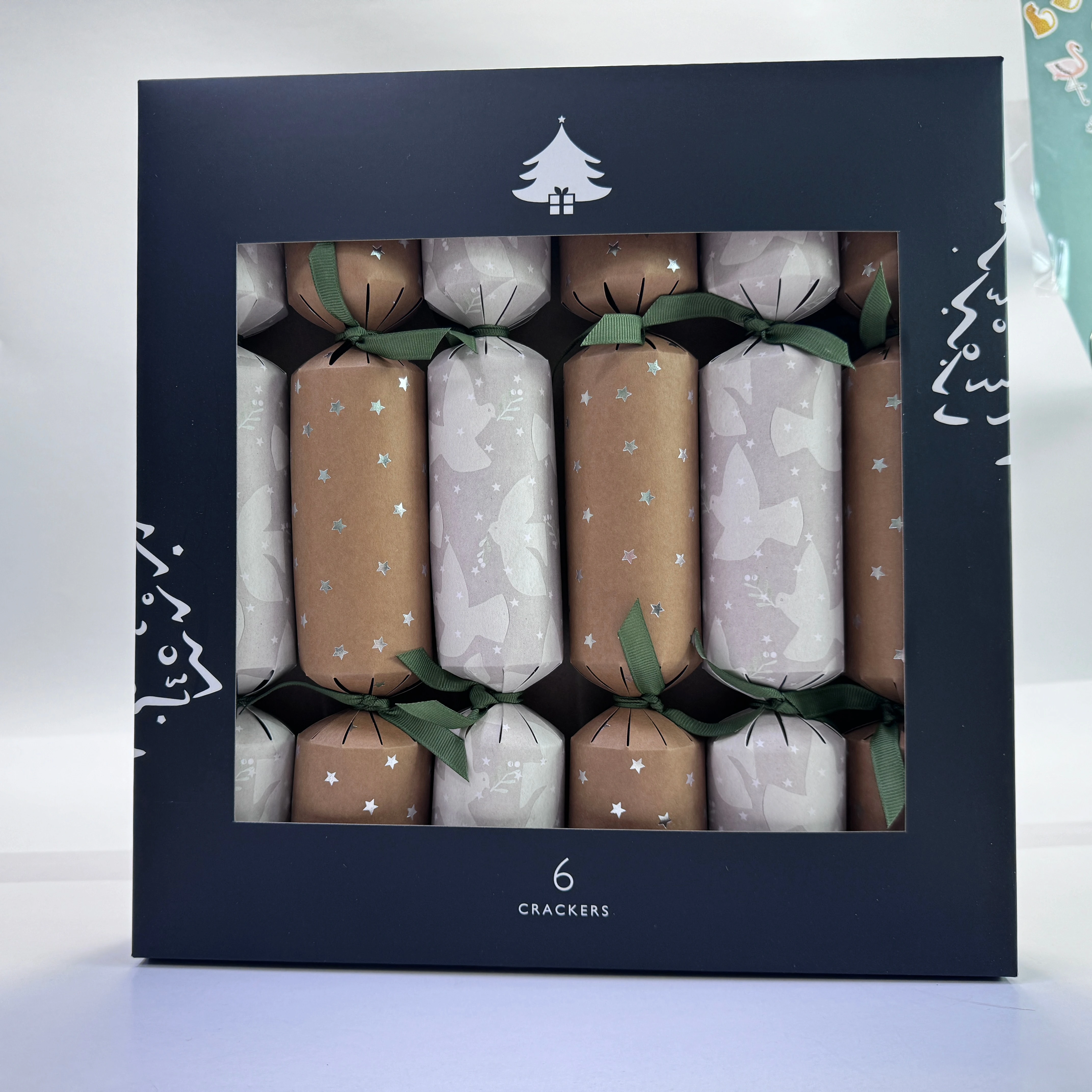 Factory Sale Custom Logo Luxury Christmas Celebration 12 Bon Bons Paper Packaging Christmas Crackers