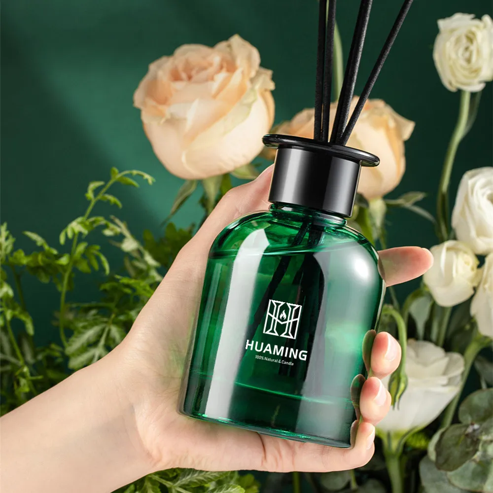 Huaming 200ml Green Forest Style Diffuser Reed Sticks Bottle Luxury Custom Packaging Reed Diffuser and Candle Gift Box Set