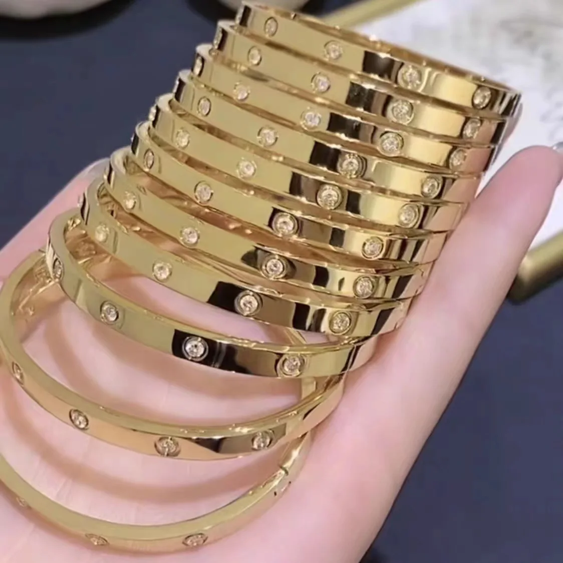 2023 Classic Desig Fashion Stainless Steel  18k Real Gold Plated Pave Zircon Cuff Bangle For Women Jewelry