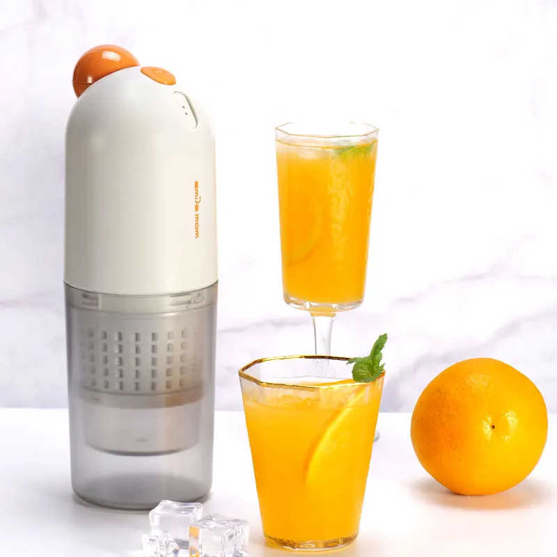 Personal Use Portable Electric Fruit Juicer Rechargeable USB Orange Juicer Extractor