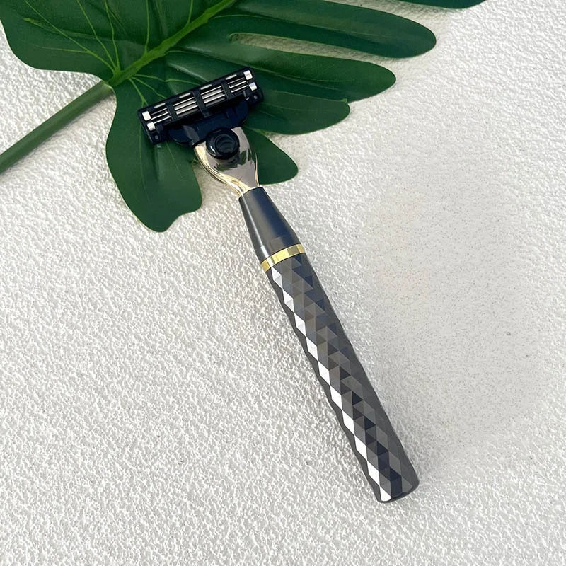 New Design High Quality 3 Blade Safety Razor Compatible With Gillette System Man Triple Shaving Metal Razor