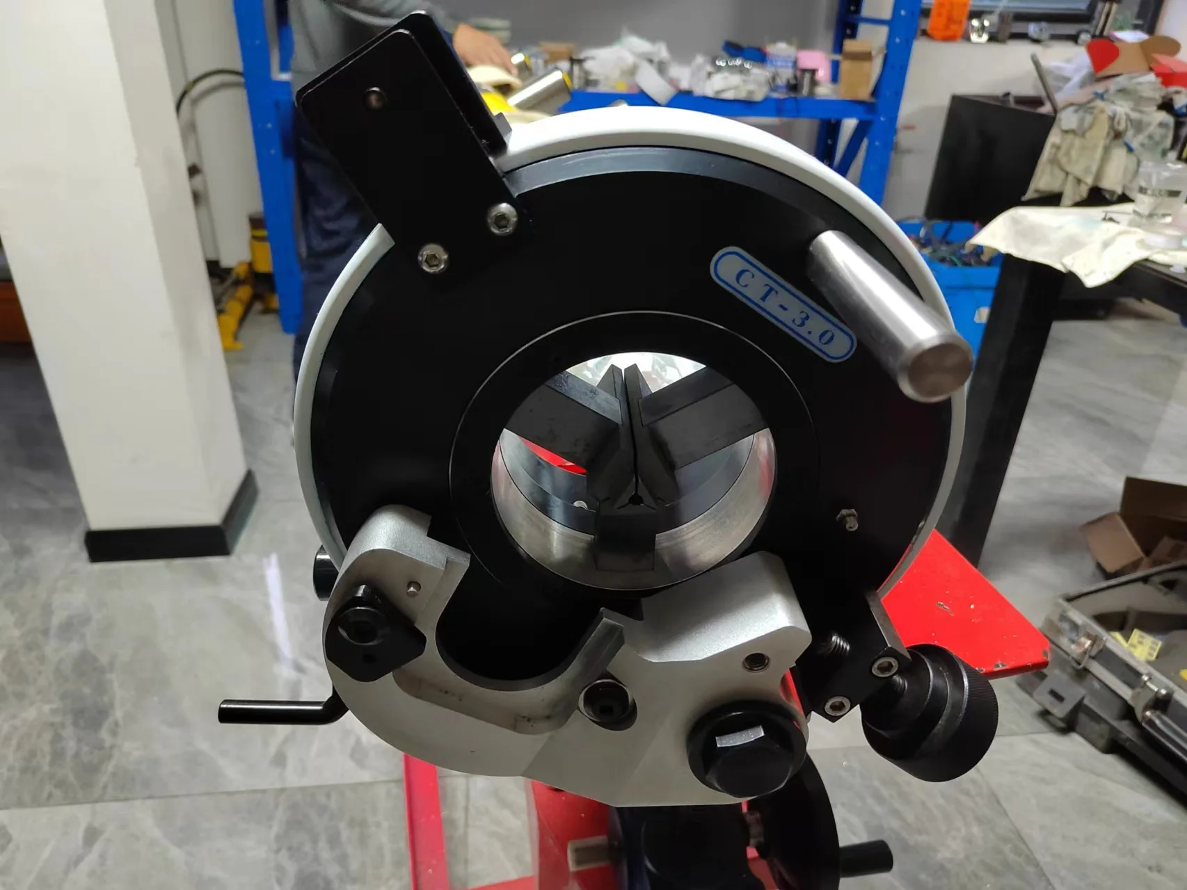 Стандартная и стандартная режущая машина для труб