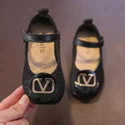 Кожаные туфли для девочек, Новинка весна-осень, детская обувь в Корейском стиле с мягкой подошвой и квадратным носком, модные туфли принцессы с бантом