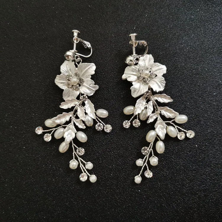 SLBRIDAL ручной работы со стразами с украшением в виде кристаллов цветами и жемчугом клип на свадебные серьги-подвески форме люстра серьги для женщин ювелирные изделия девушек