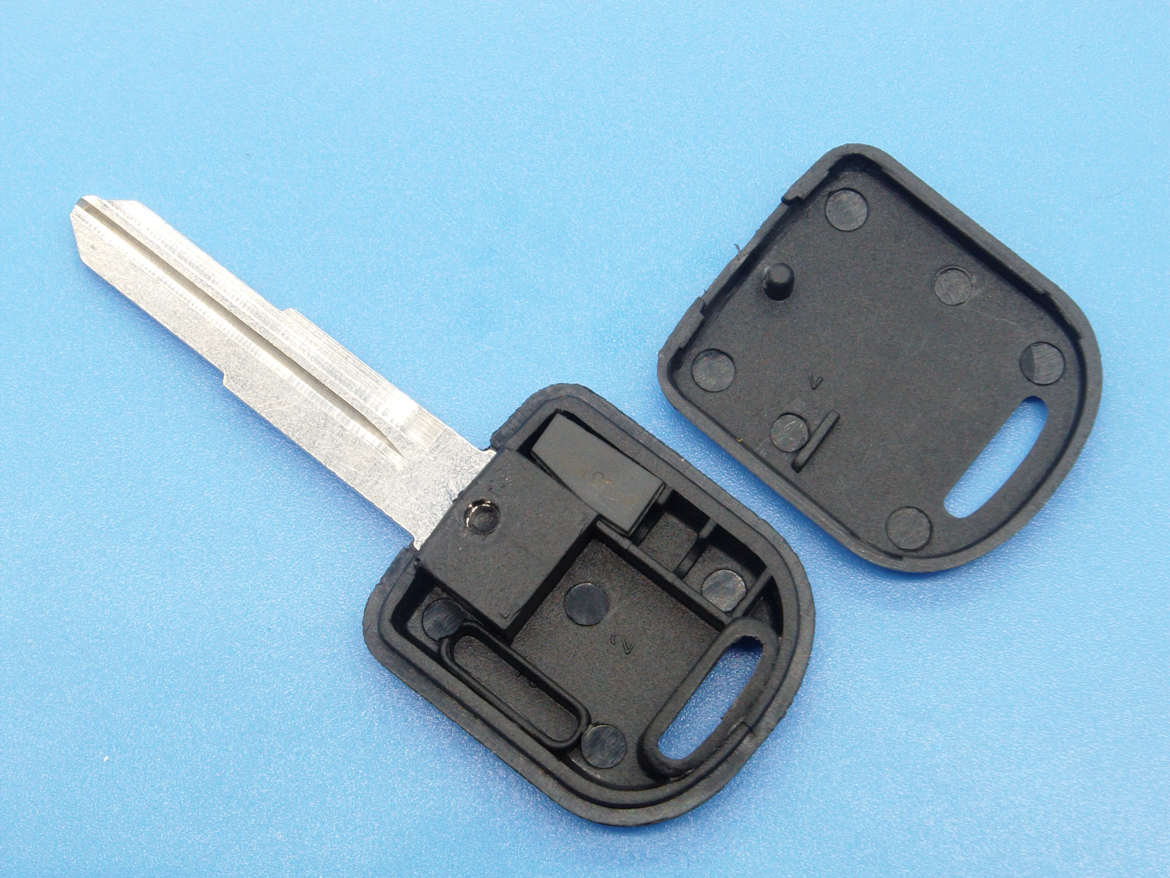 Auto transponder chip key with 4D60 chip for S-uzuki