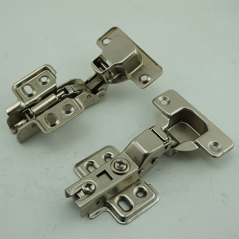 cabinet door fixed on soft close hinge