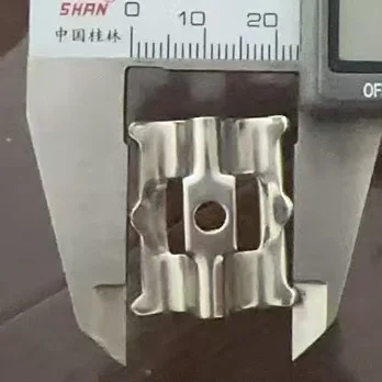 Stainless Steel Floor Clamps Easy Installation Black Spacer Clips for Wpc Decking Boards