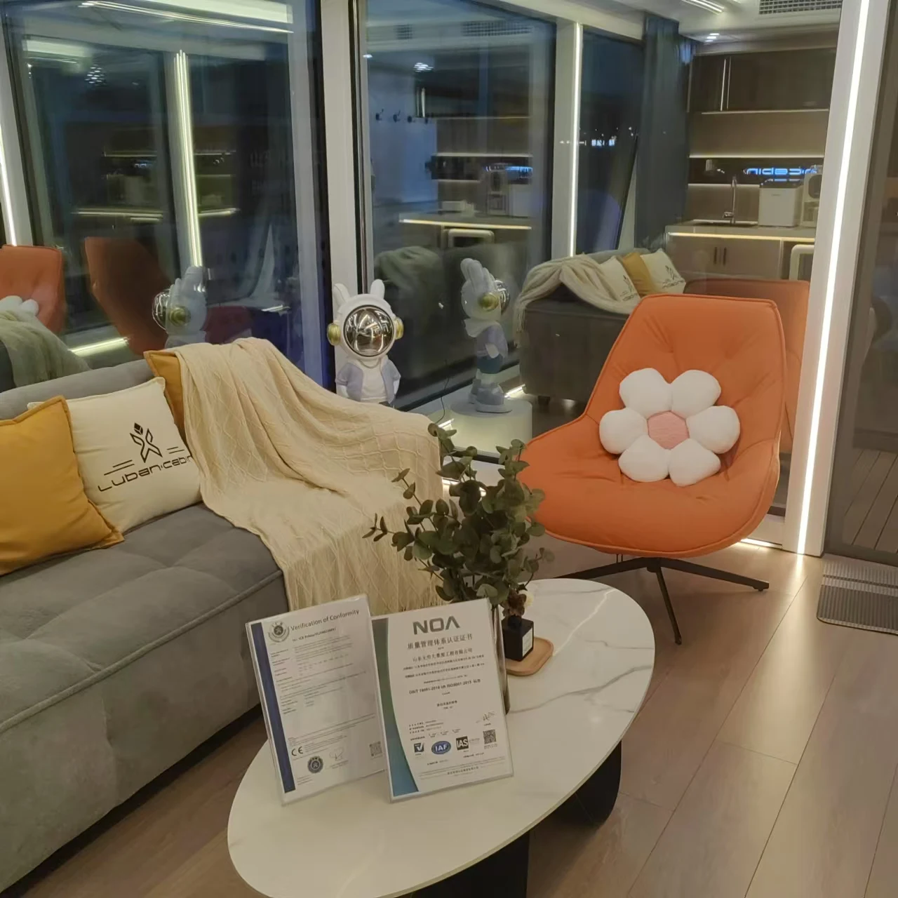 High-End Atmospheric Mobile Warehouse Hotel Container Steel Waterproof Bathroom Exterior Living Room Office Building Dining
