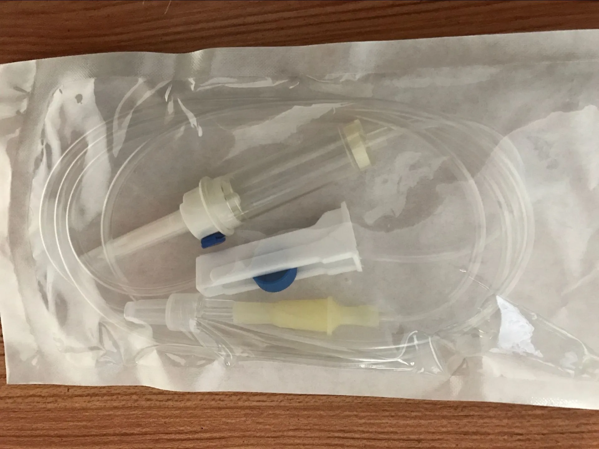 High Quality Hospital Supply E.O. Gas Sterile IV Drip Set