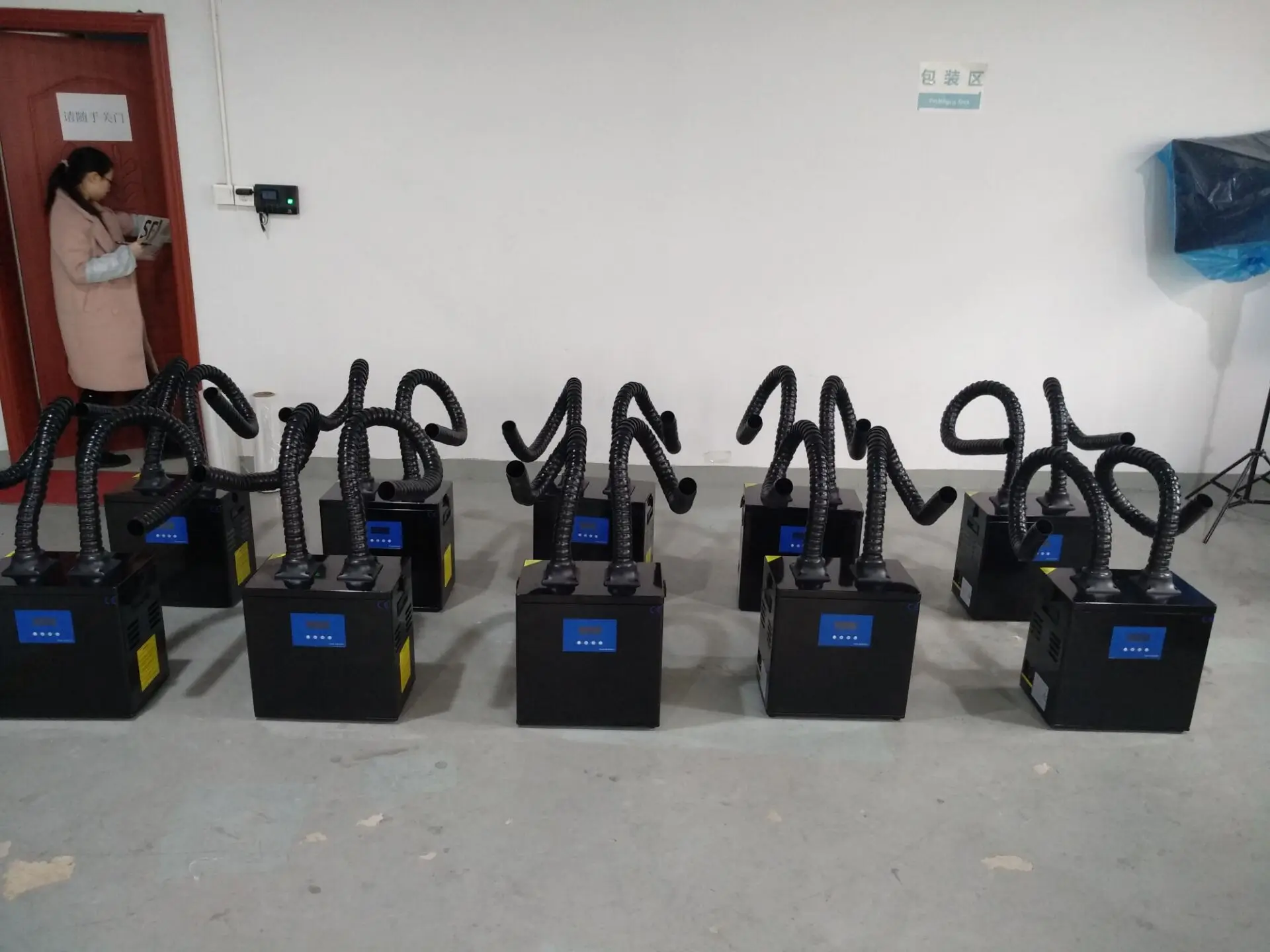 
PA-300TS-IQ Vacuum Clenaer Nail Dust Collector For Nail Polishing Dust Collection And Beauty Salon 