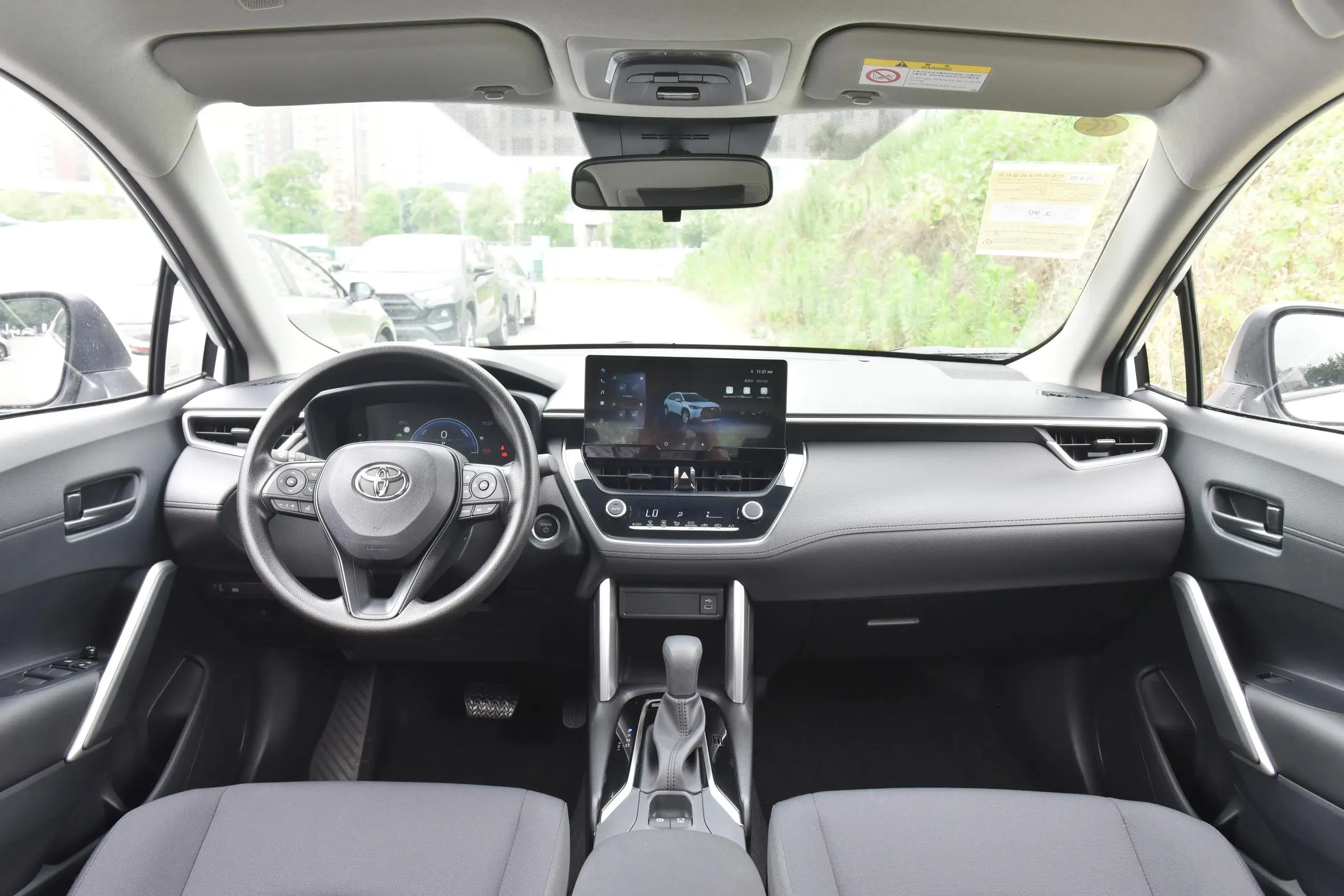Лидер продаж 2024 Toyota C oroll Cross 4 2 0 T Гибридный pioneer версия нового автомобиля