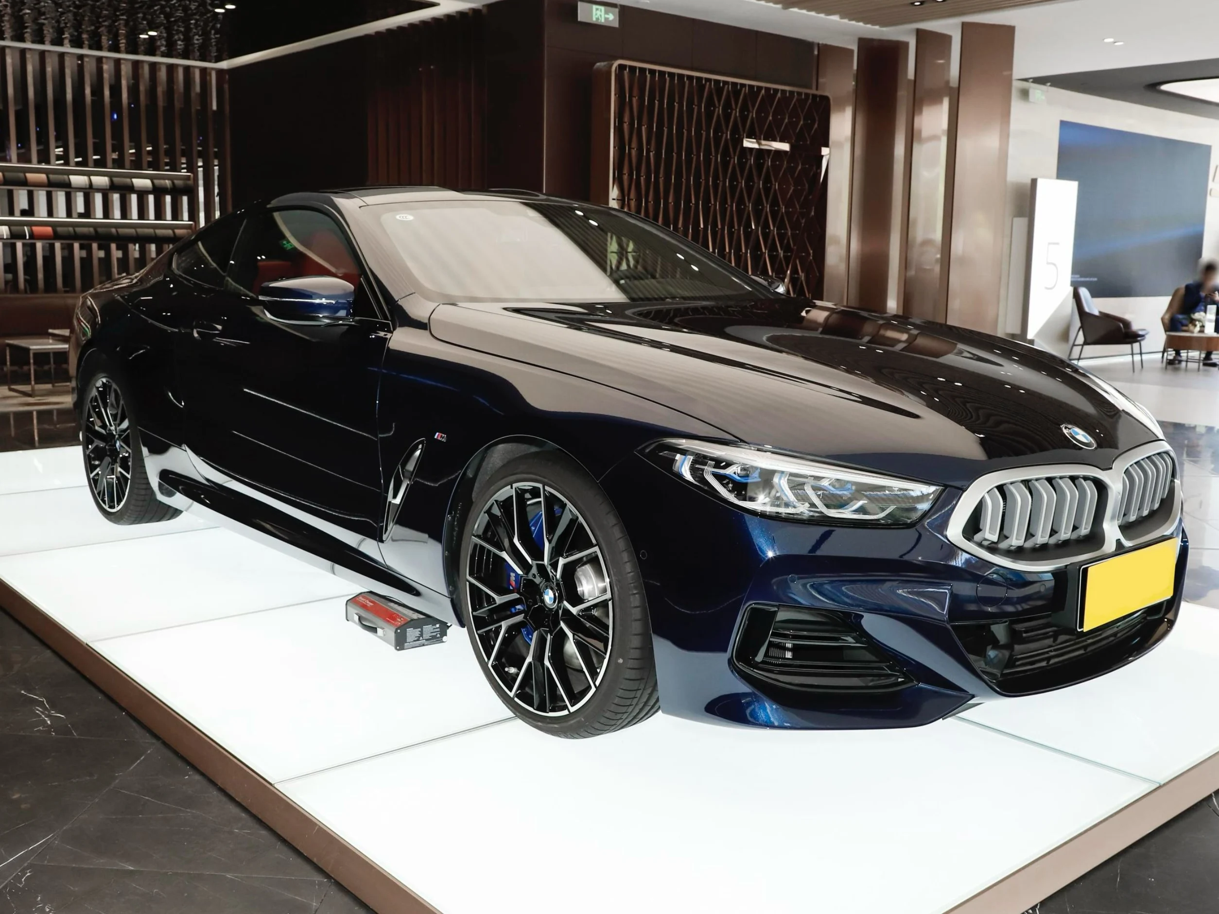 2019 BMW 8 Series Sedan/off-road Vehicle R18 Metal Cheap Used Car Ready Ship Automatic Gearbox All-wheel Turbo Leather Dark LED