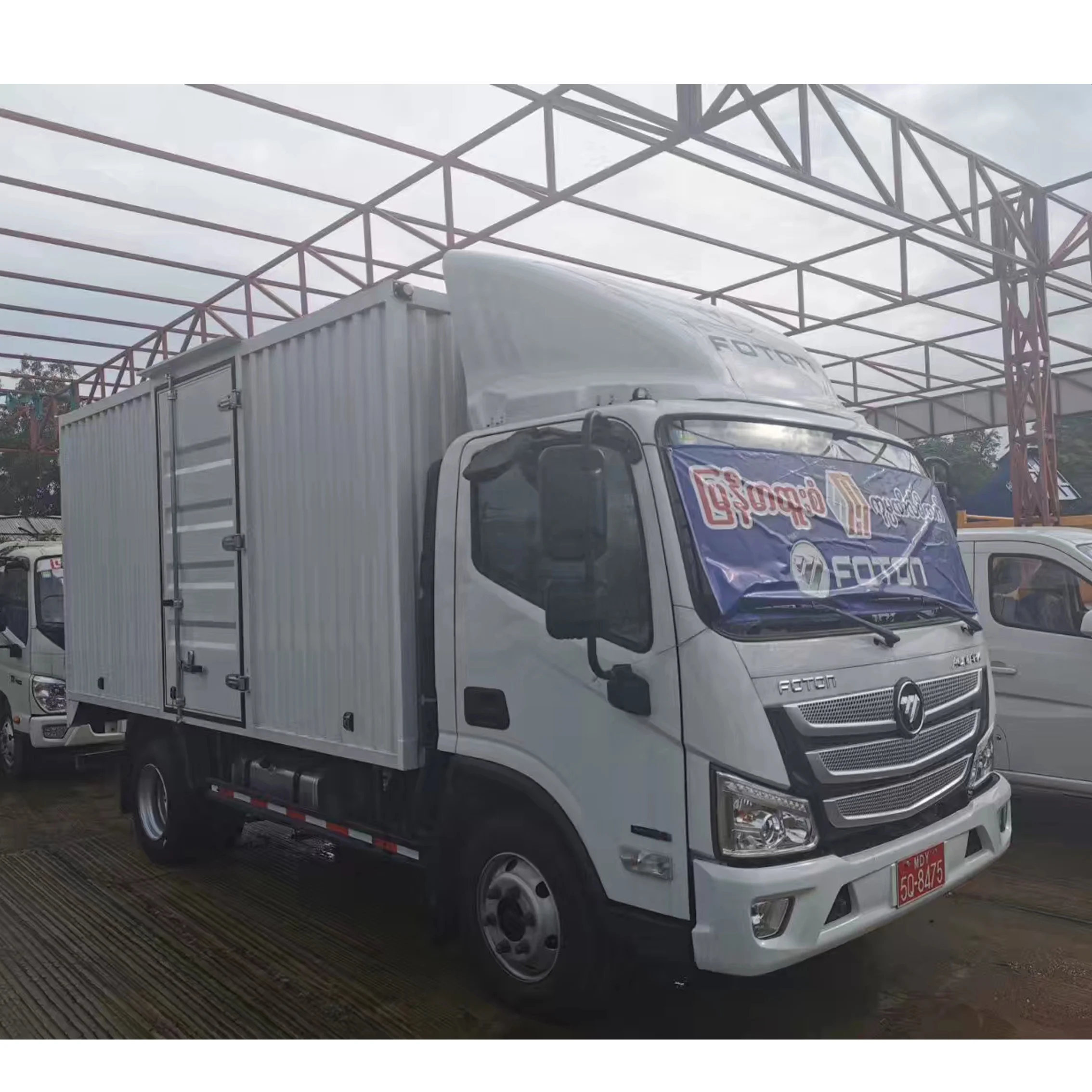 Foton Heavy Light 4x2 6x4 8x4 5 Tons 10Tons Small Cargo Truck With Hydraulic Liftgate