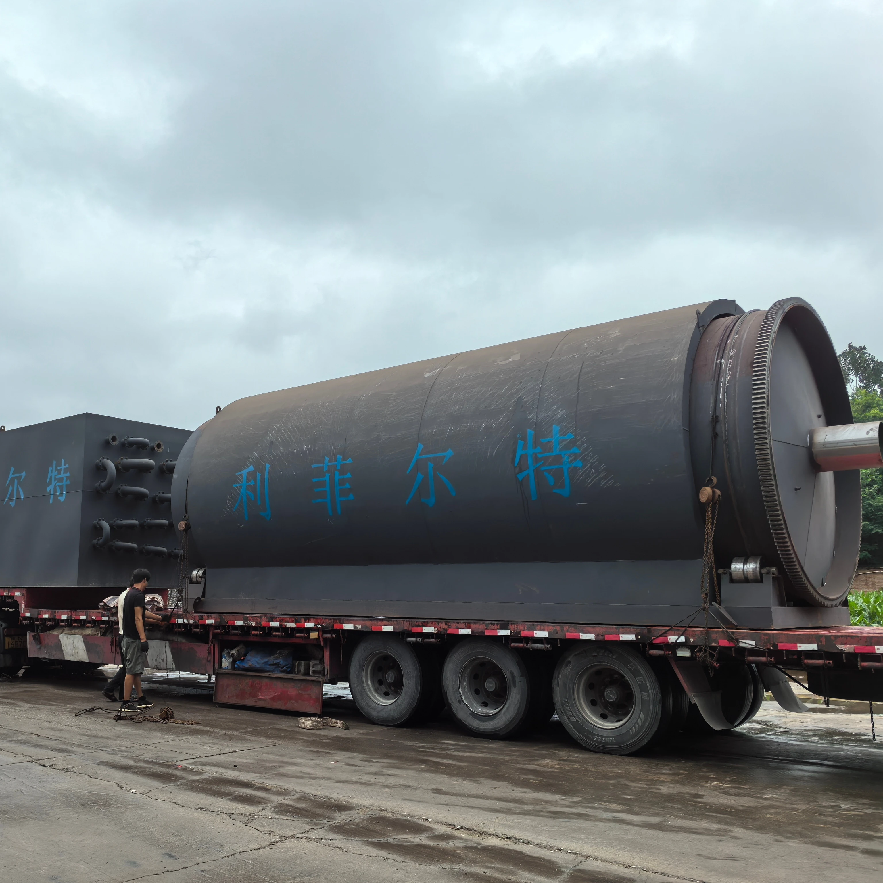 Lefilter Hot Sell Plastic to Fuel Pyrolysis Machine Waste Plastic to Fuel Oil Conversion Process Thermal Decomposition Plant