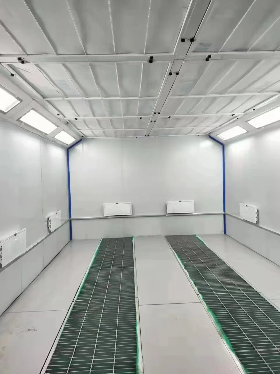 Standard size 24kw Electric heating Car paint Spray Booth with CE approve standard Car paint room