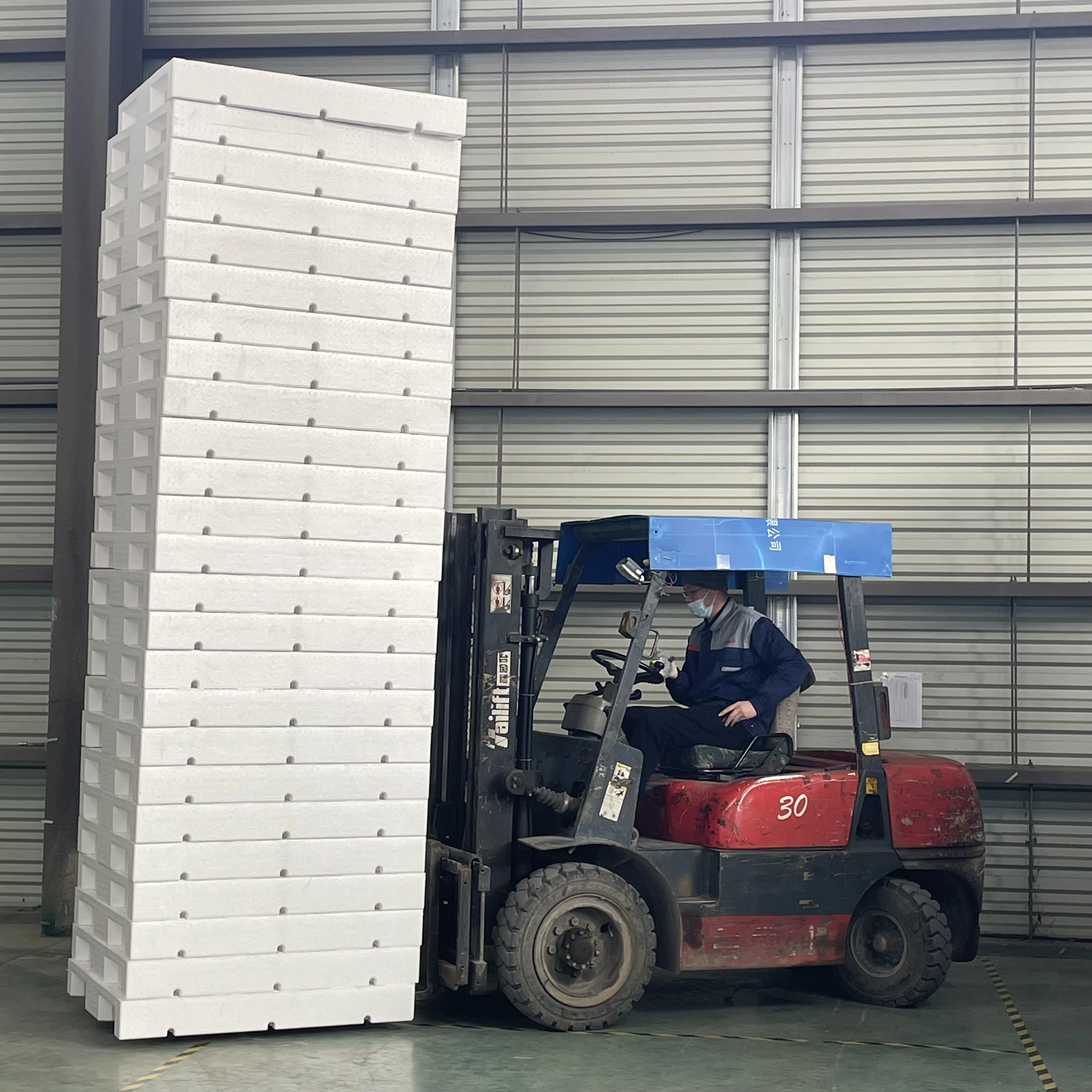 Recyclable biodegradable EPP foam pallet Non-toxic food grade plastic pallet Cold chain fresh food transportation pallet
