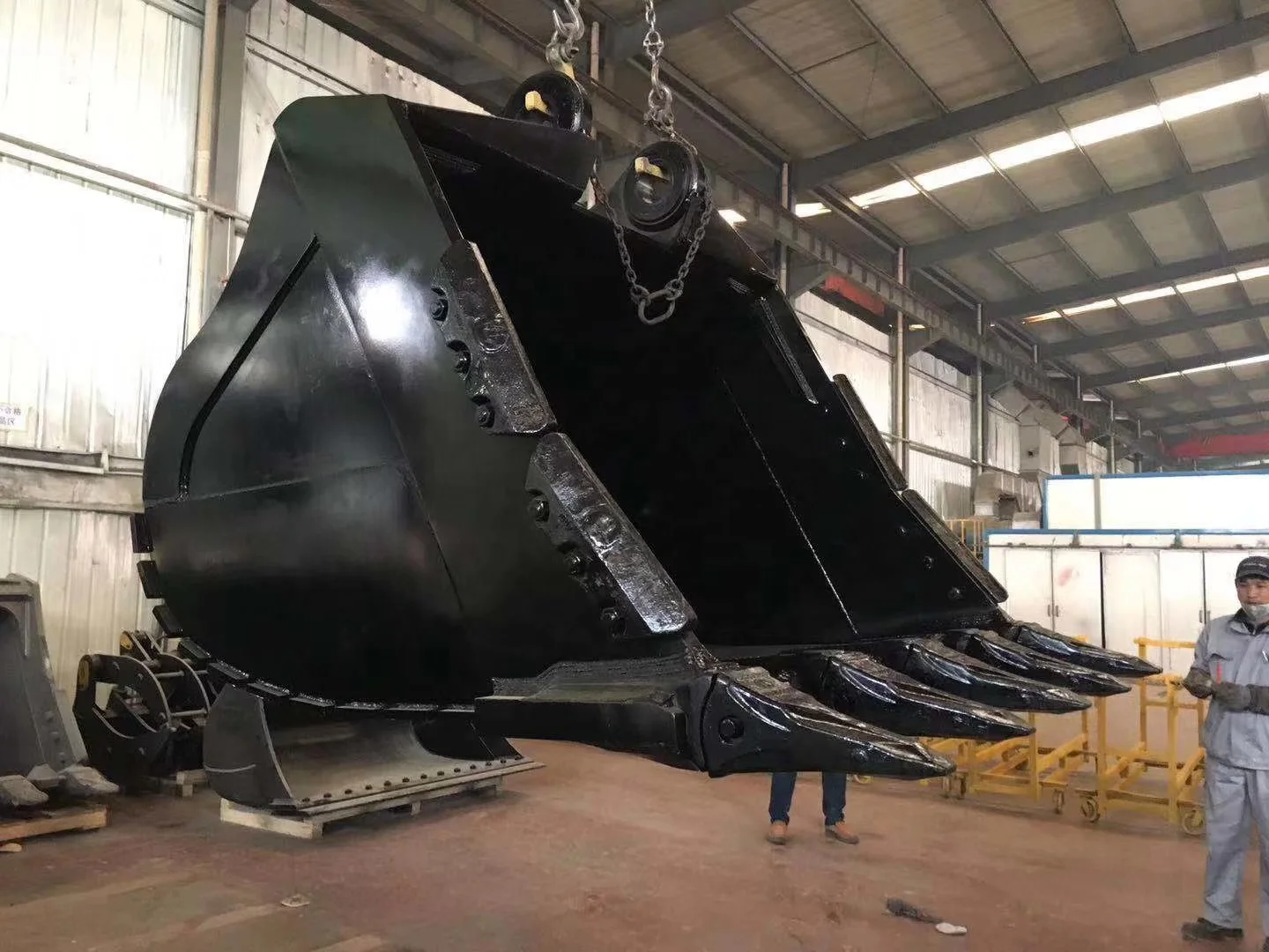 Heavy equipment spare parts for Hyundai 210 290 excavator rock bucket 0.52M3