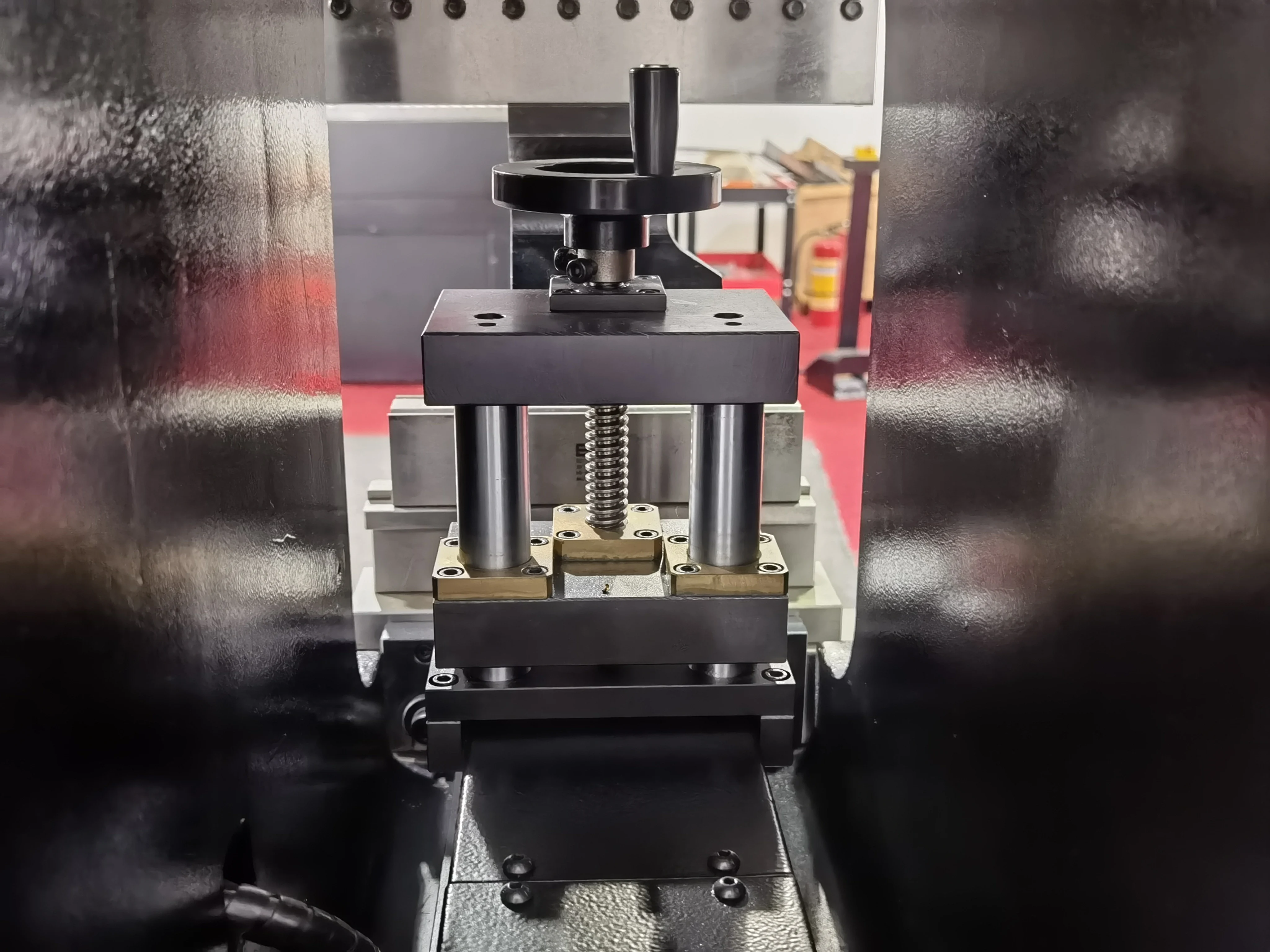 EKO Top Quality Press Brake Machine Full Servo Electric High Accuracy Efficiency Press Brake with CNC System