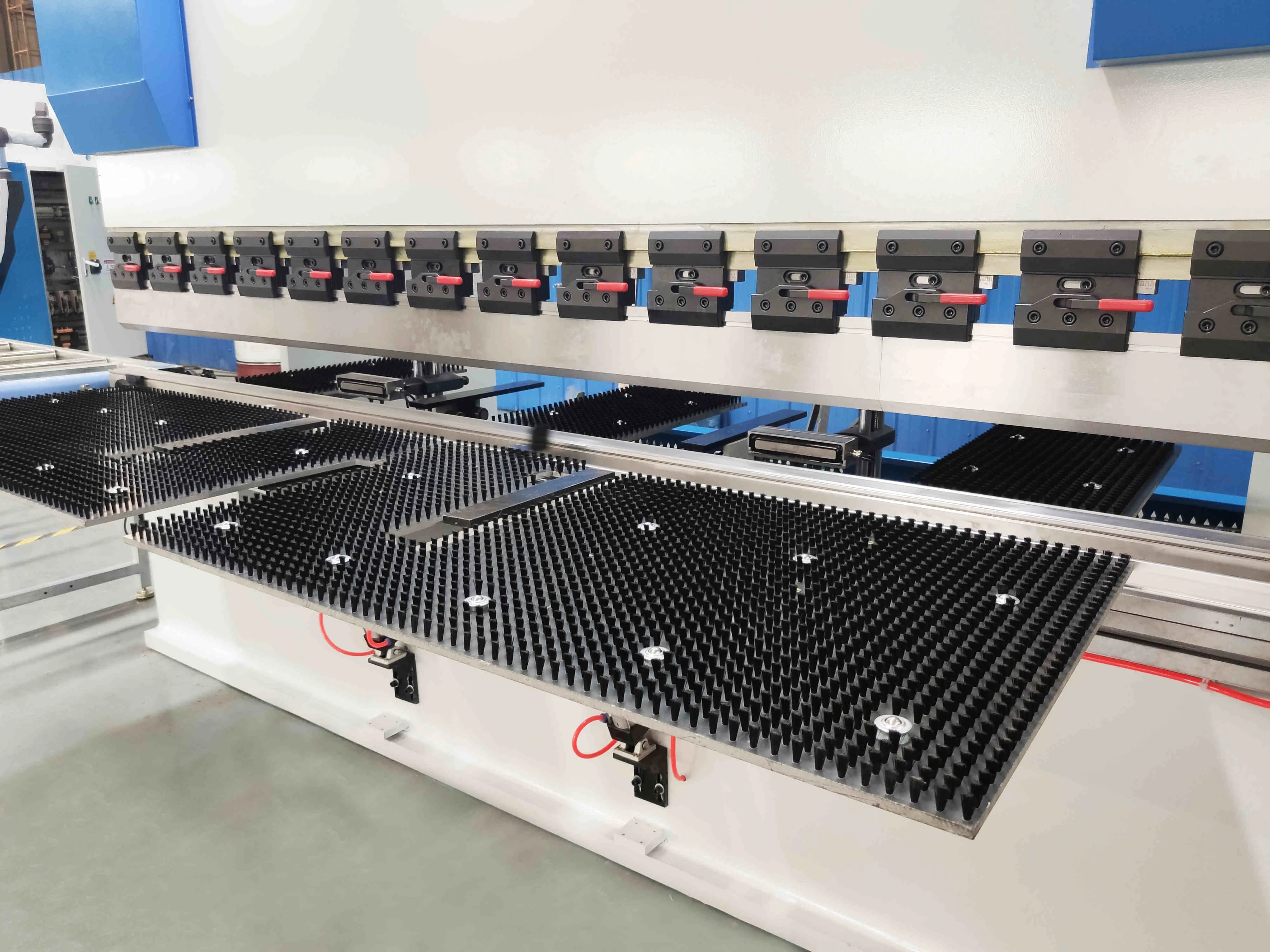 HARSLE 100T 3200mm TP10S Press Brake Machine For Metal Plate