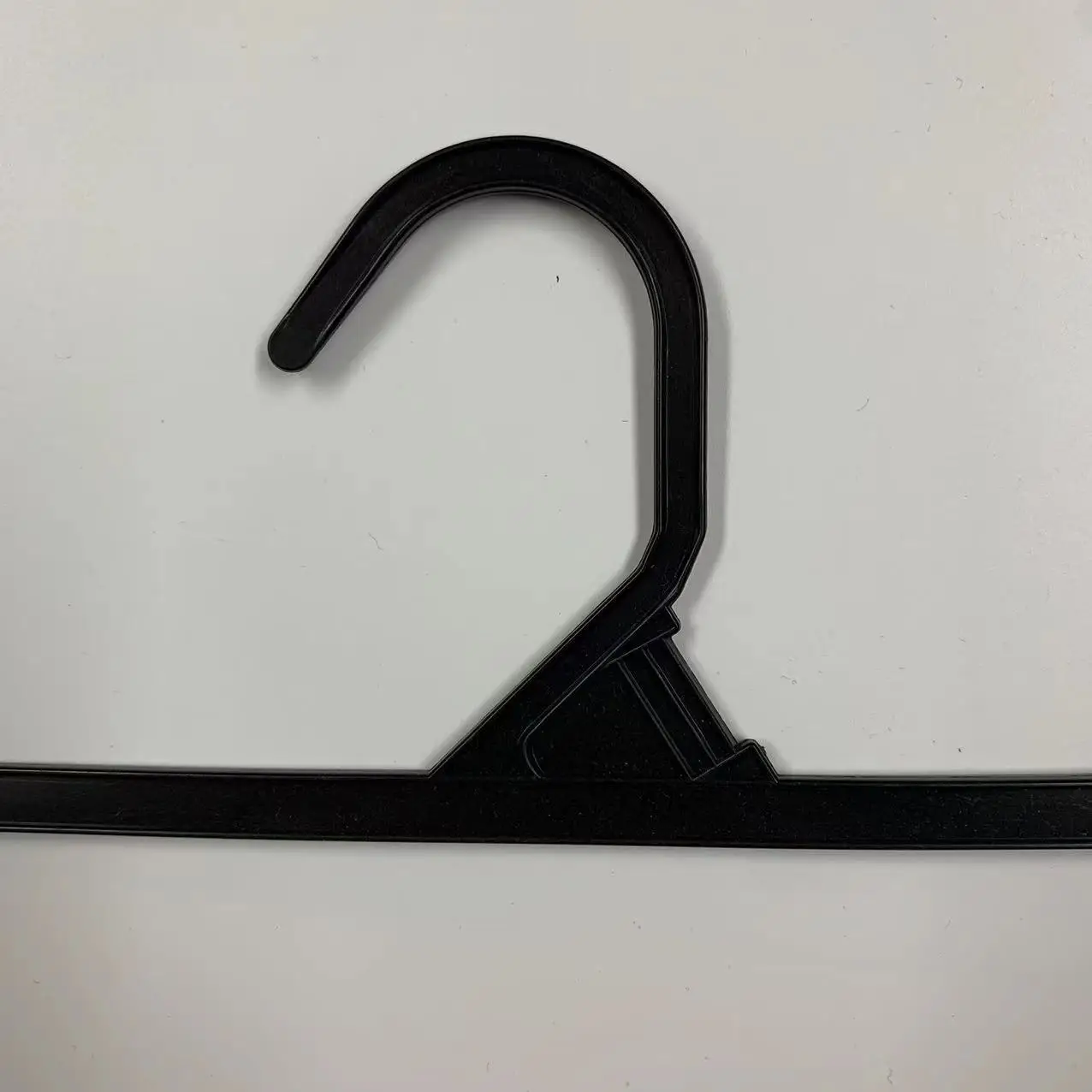 Bestiform10 inch custom underwear bra hangers display Black plastic Lingerie hanger for clothing