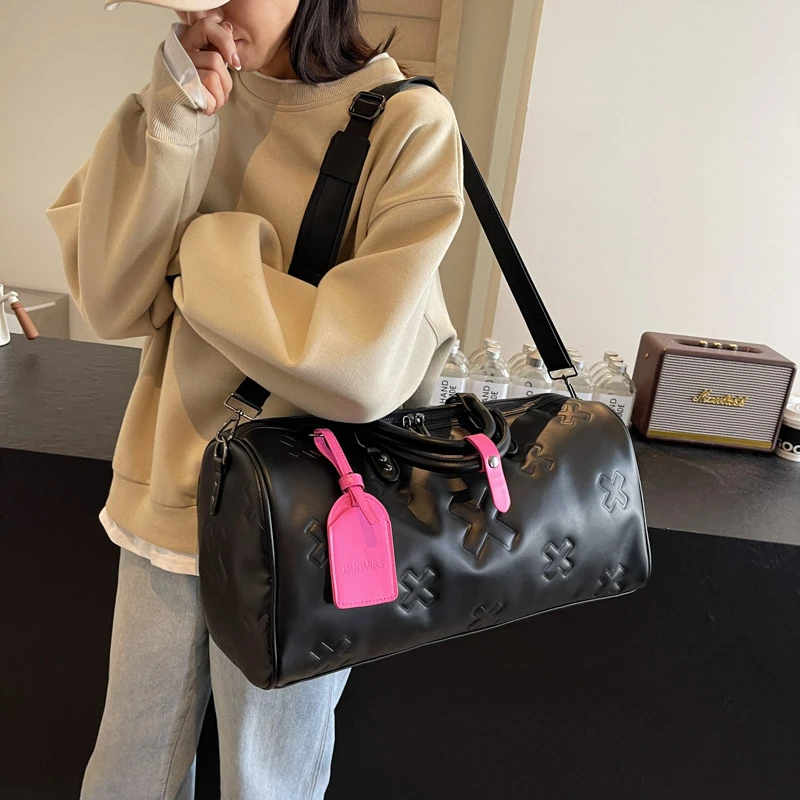 2024 new custom embossed fashion travel bag large-capacity hand luggage bag sports fitness bag