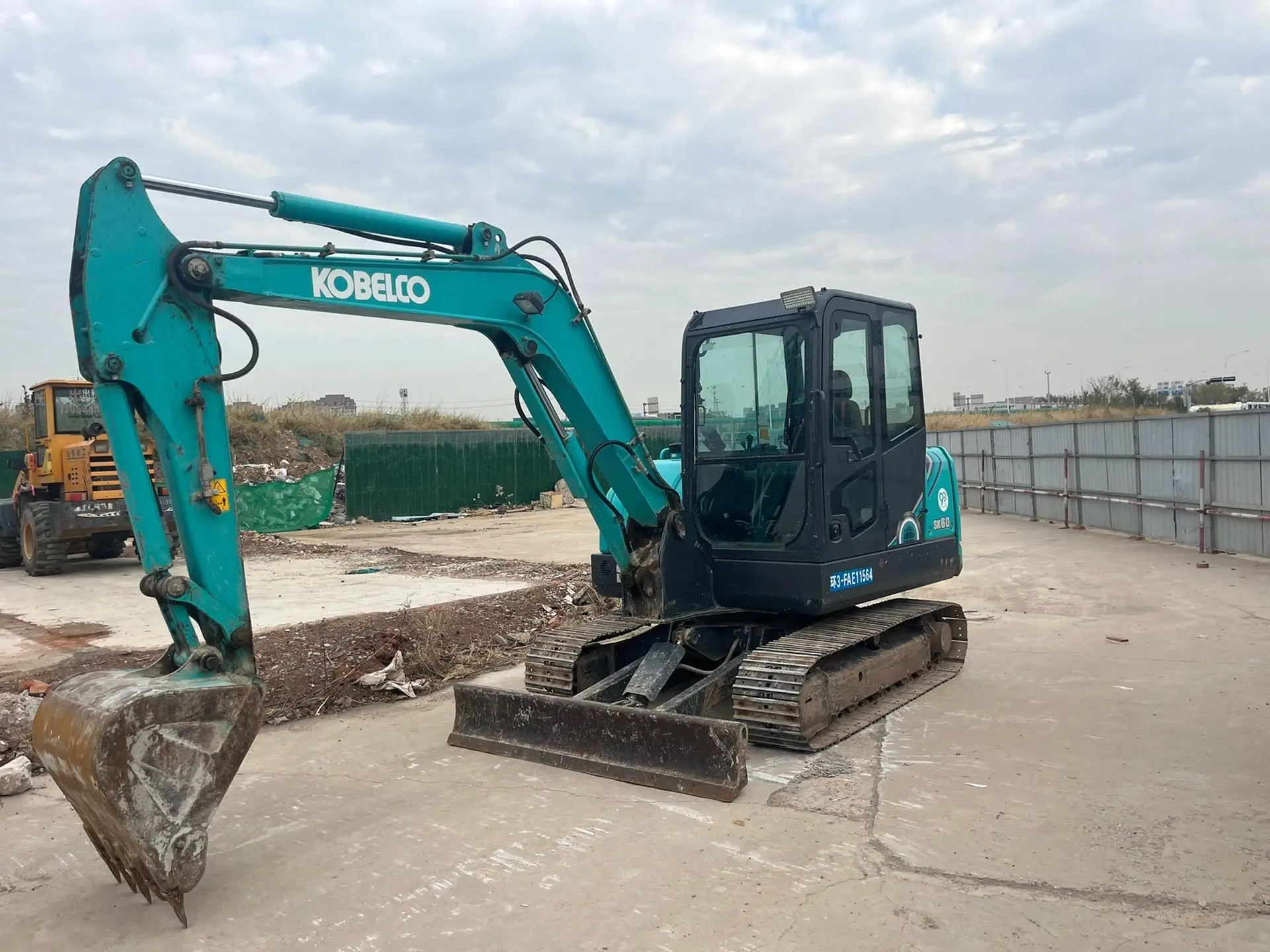 Used with Japanese original packaging excavator KOBELCO sk60 KobelCO SK60-10 6tons Used excavator KobelCO SK-low working hours