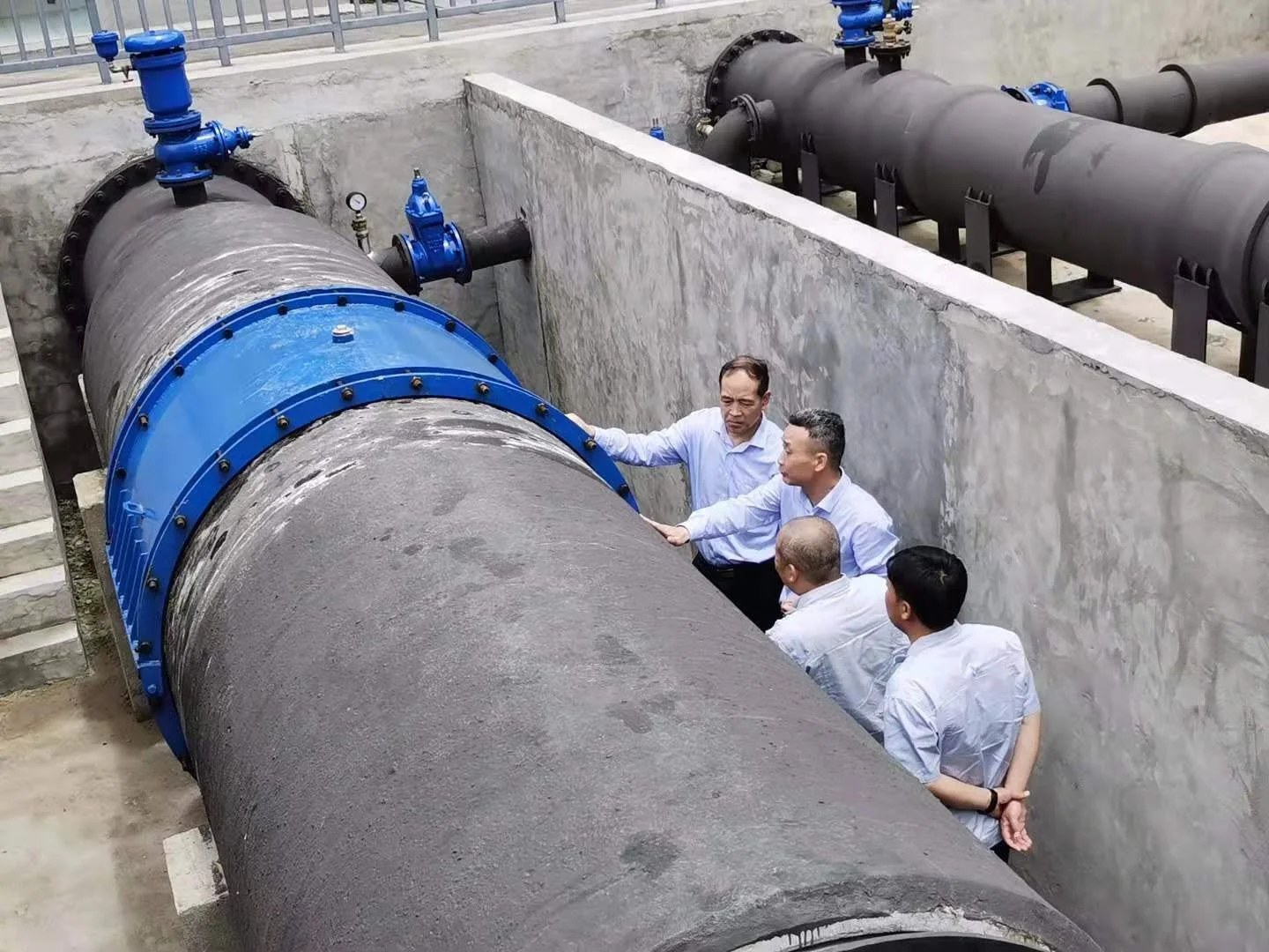 pipe adaptor/adapter/ joint/coupling/connector for connecting DI or PE/PVCs, not nova, AVK, GF or Krausz