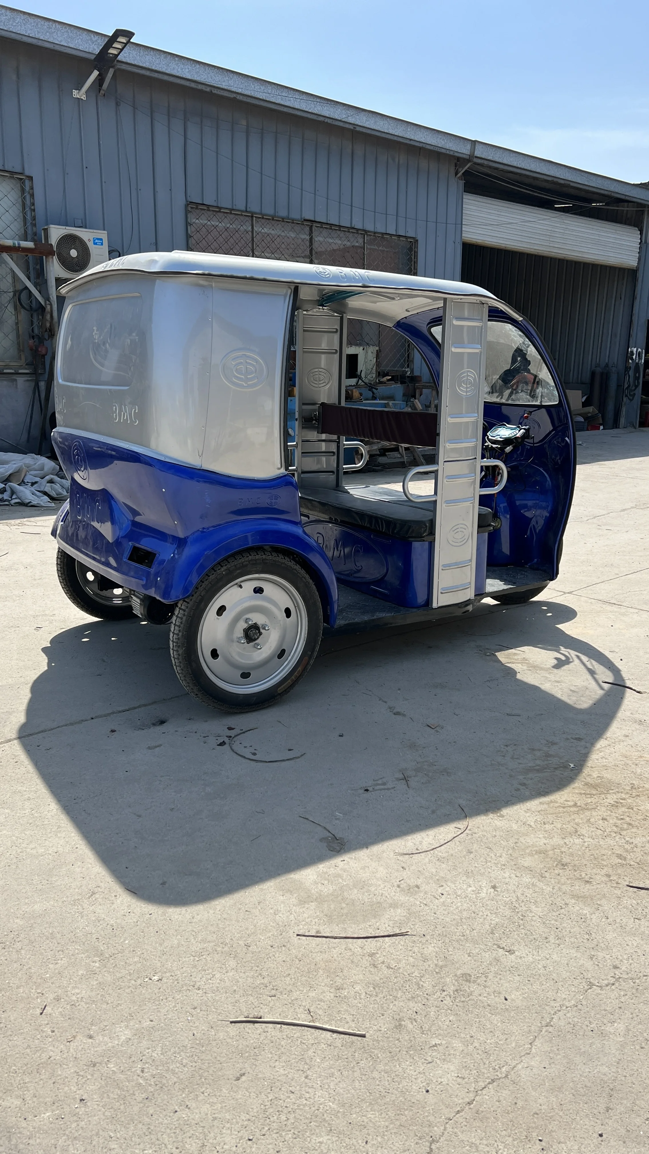 2023 china famous brand newest model  electric tricycle for adult use  electric tricycle can be load 150uints in CKD