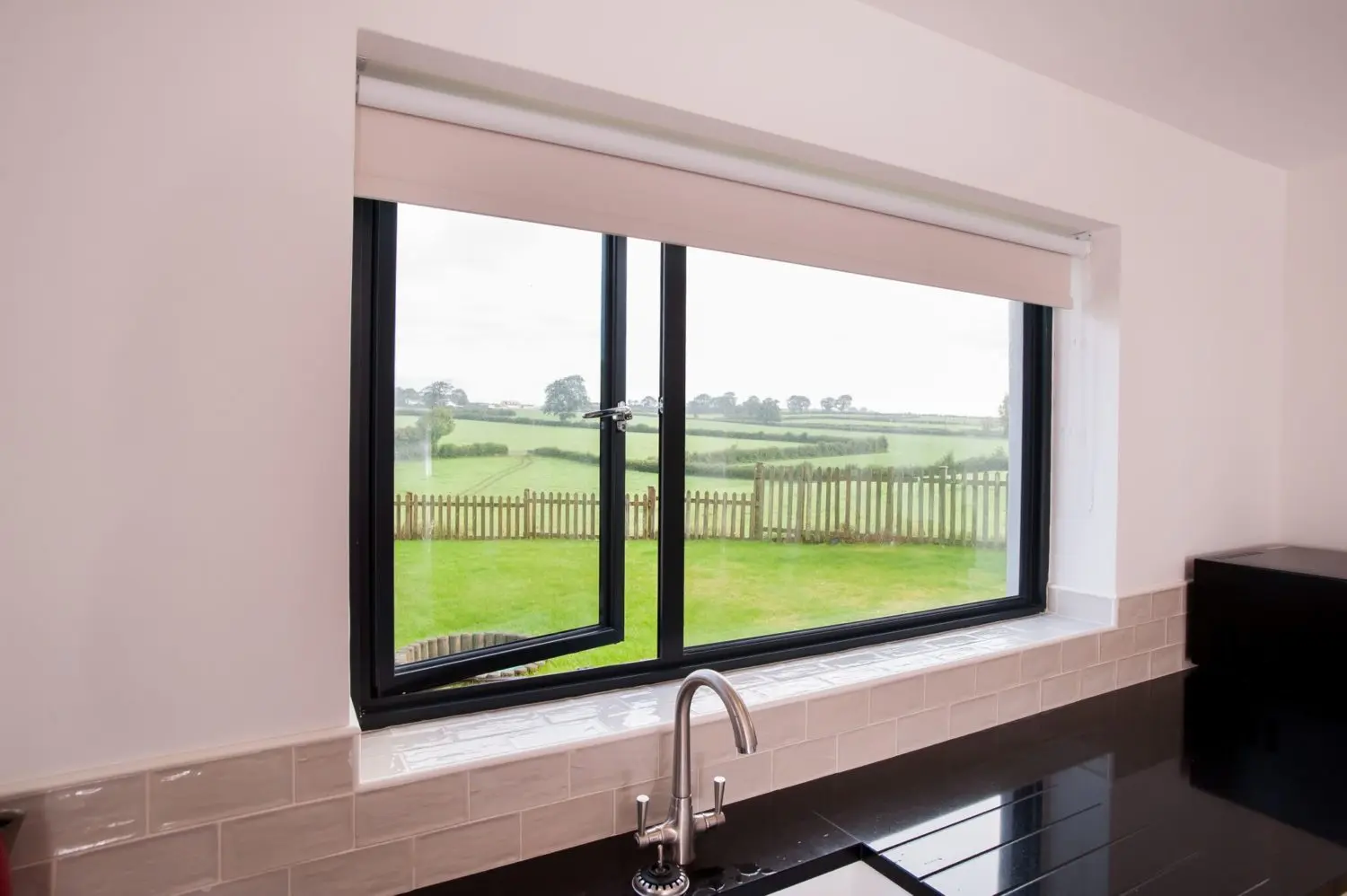 LVDUN hurricane bullet proof aluminum tempered glass fixed casement system window