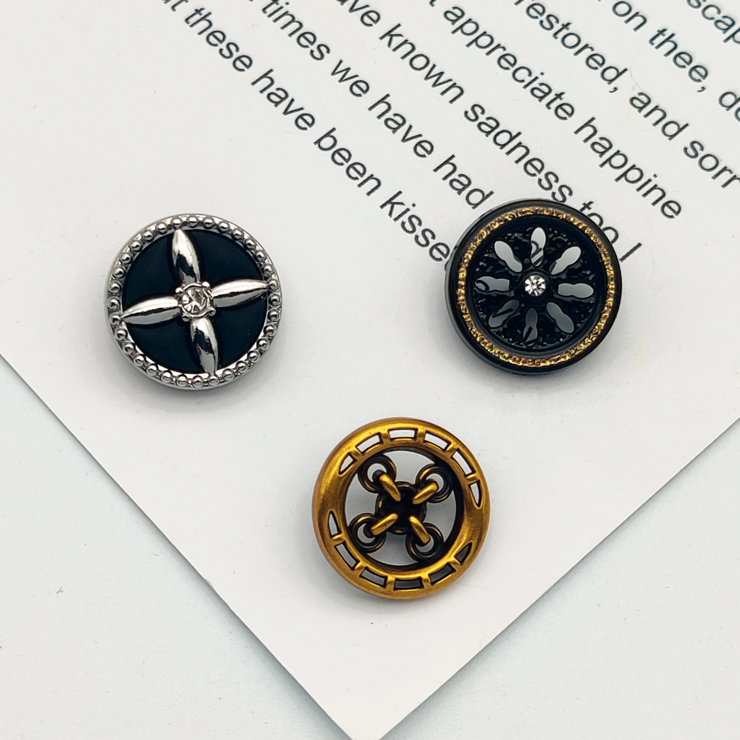 Factory Supplies 18mm/16mm/14mm rhinestones button Customize brand Metal Buttons Logo Metal Buttons for Coats