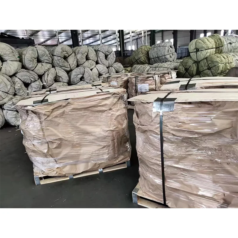 16G galvanized wire barbed fencing 100m, 250m 500m 1.6mm barbed wire fence price per roll made in china